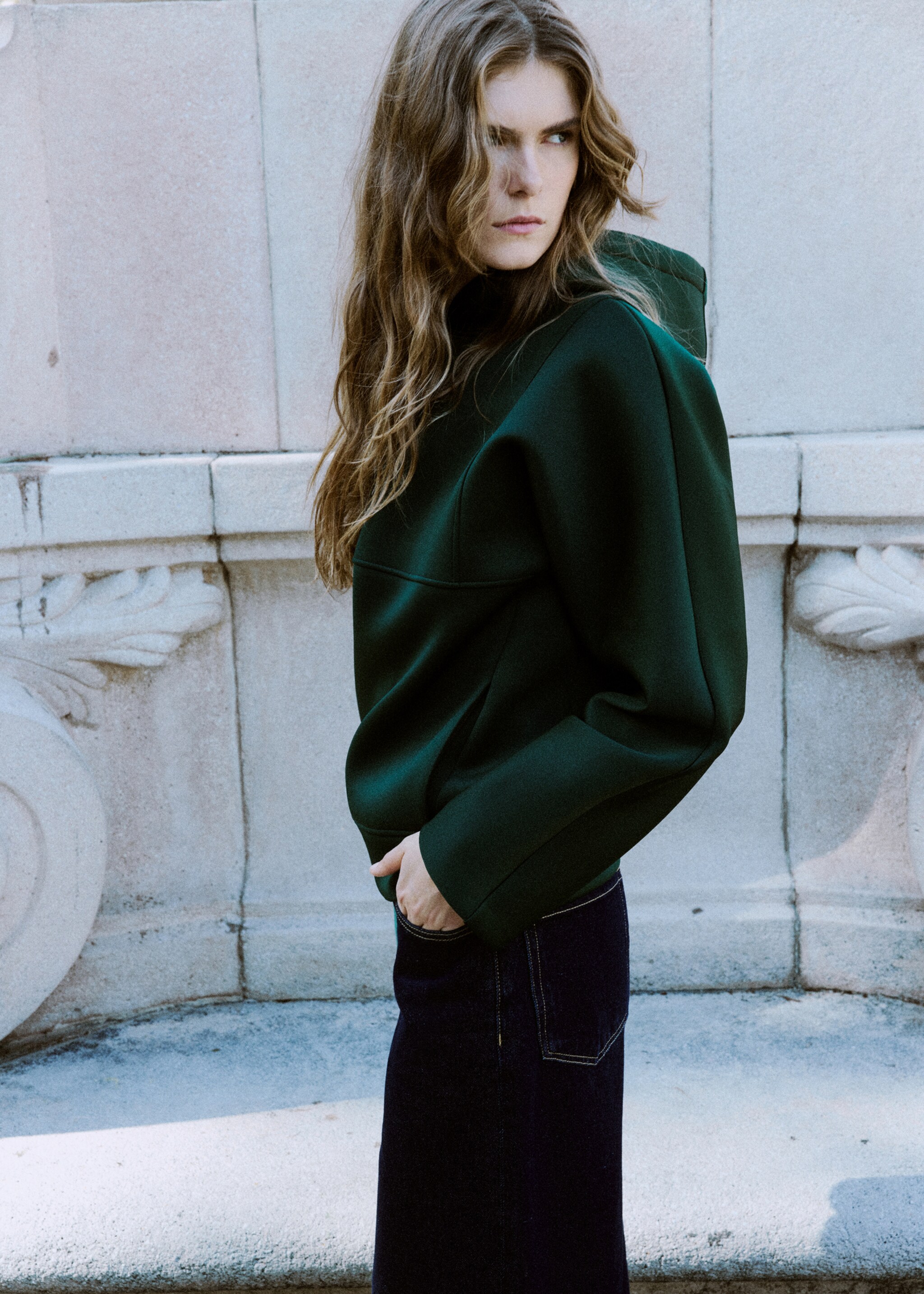 Sweat-shirt oversize capuche - Détail de l'article 2, Vert. Ref: 17049212-00.