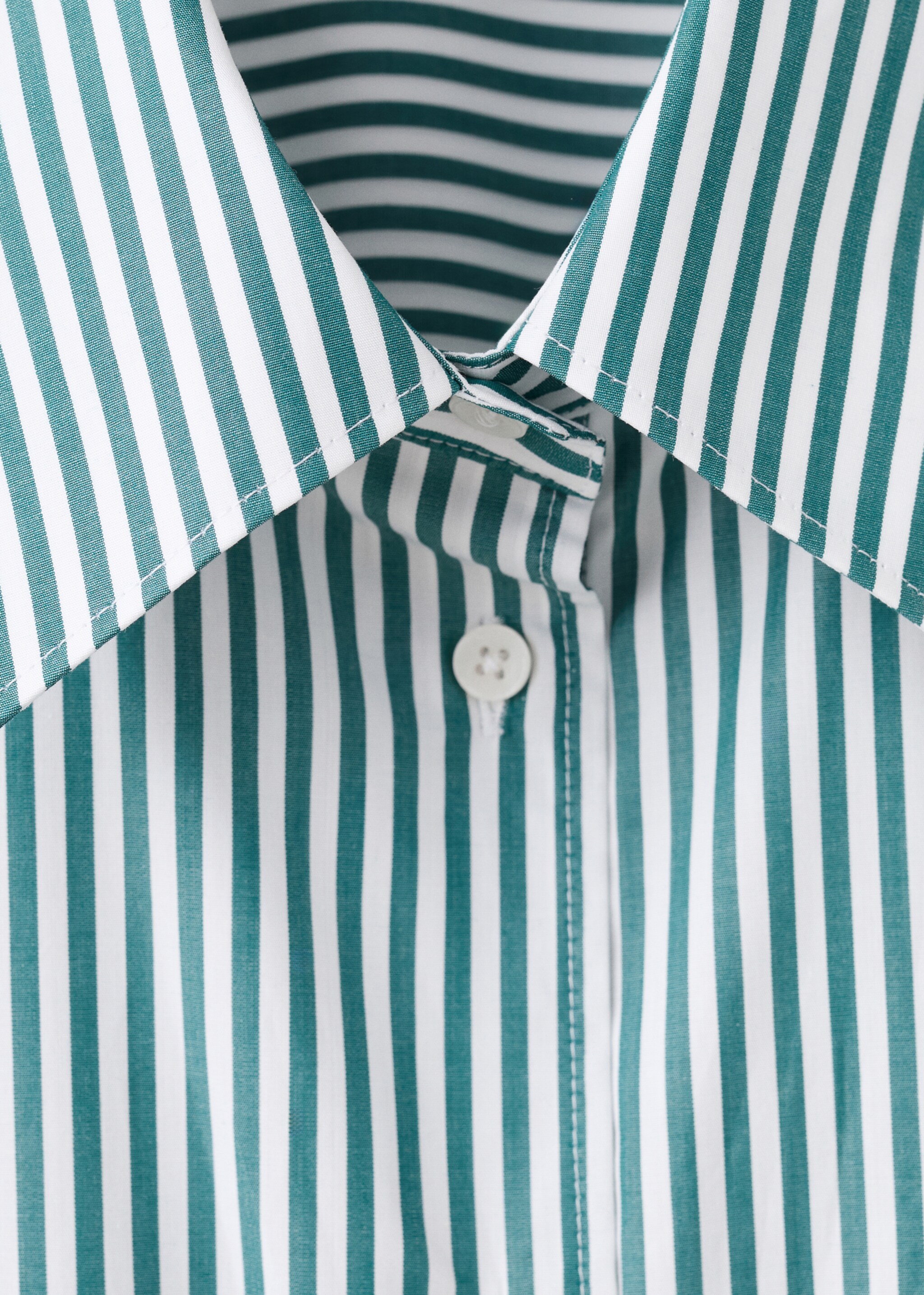 Oversize striped shirt - Details of the article 8, Green. Ref: 17049213-00.