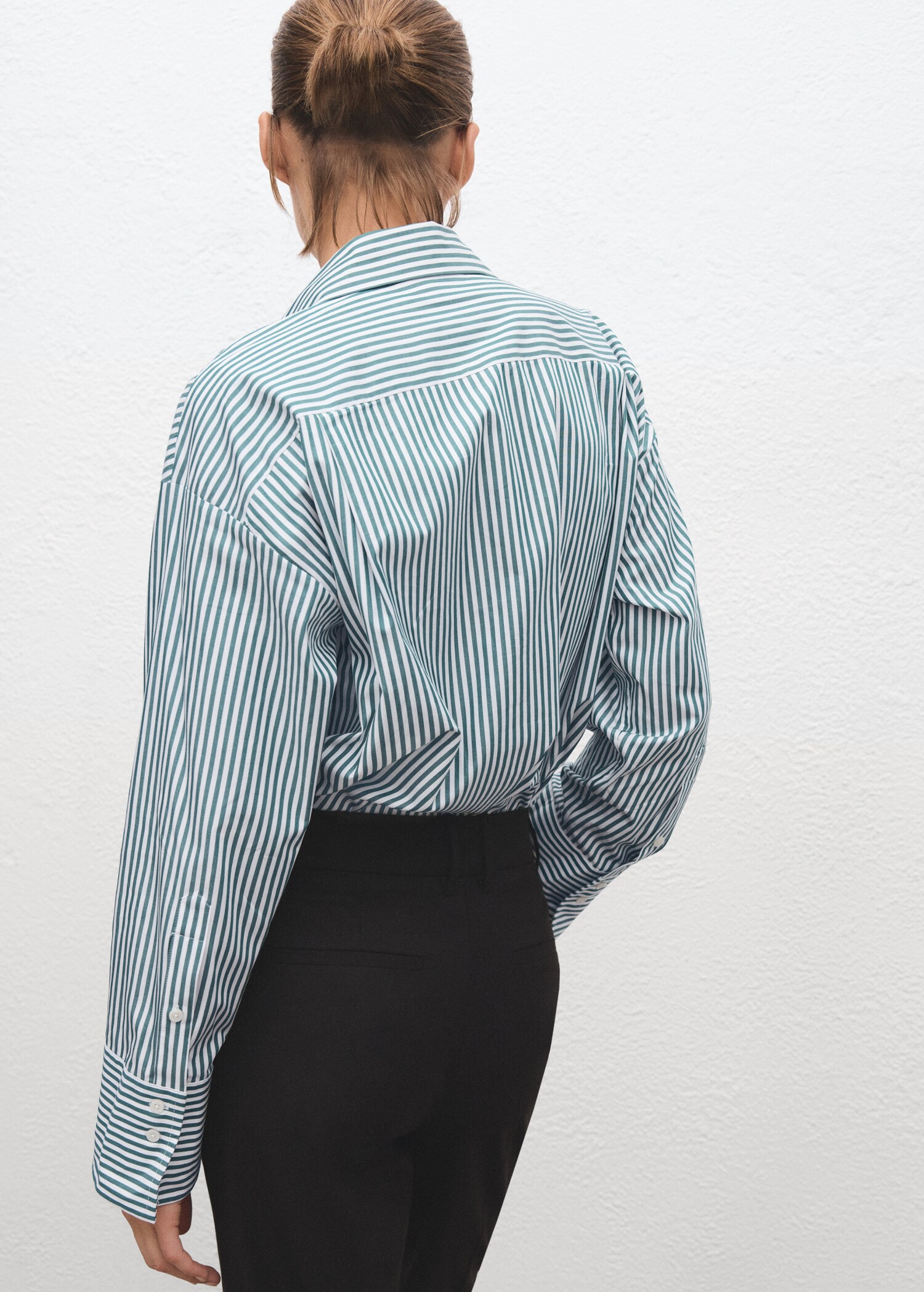 Oversize striped shirt - Reverse of the article