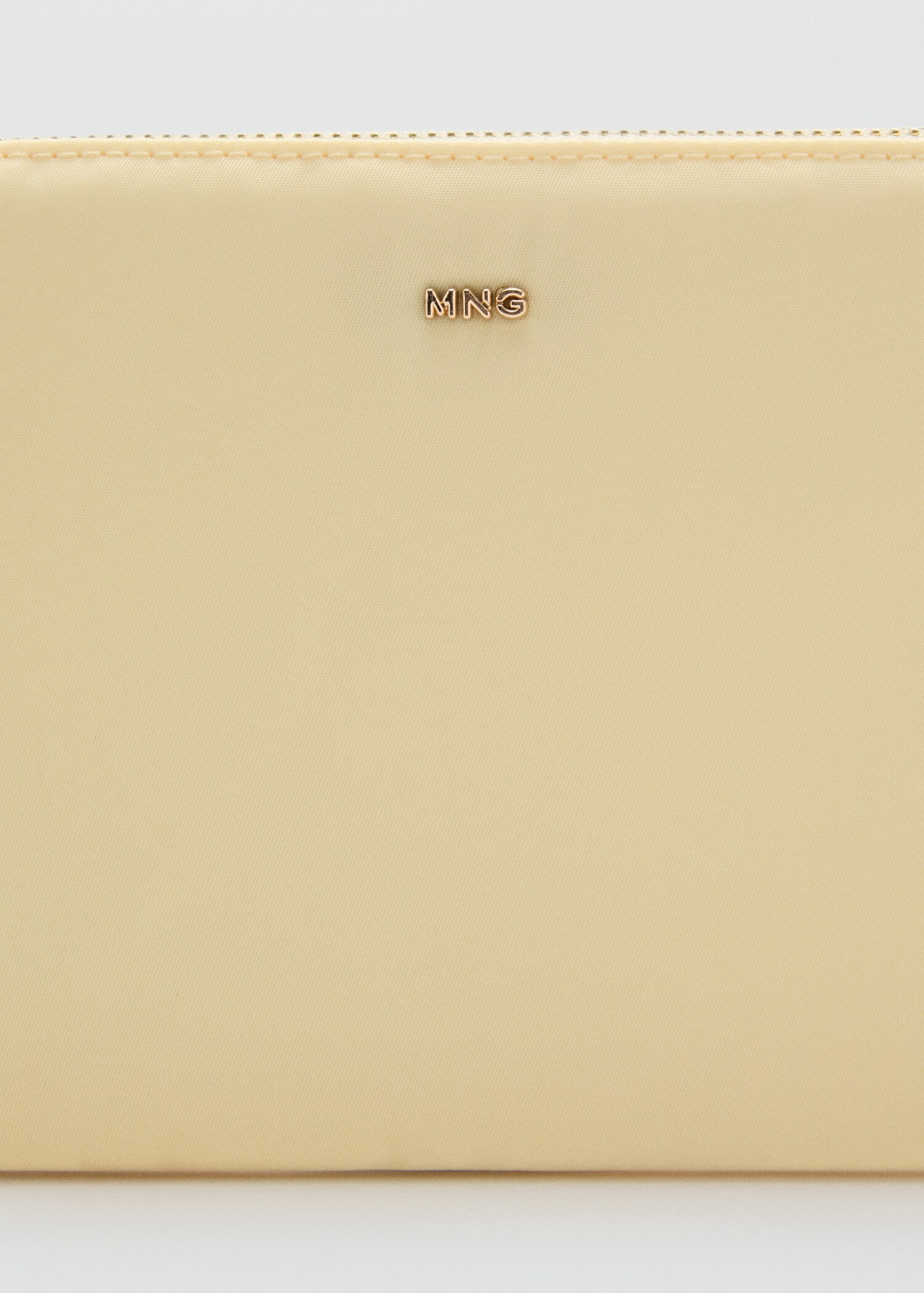 Zipped nylon cosmetics bag - Details of the article 1
