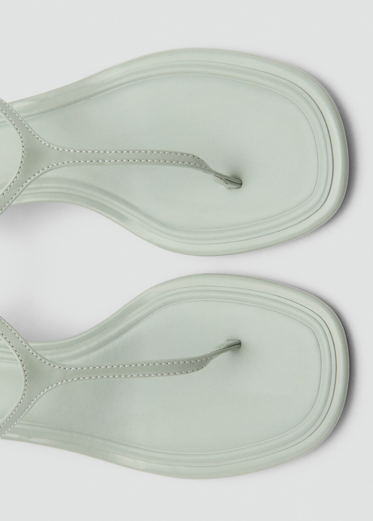 Kitten heel sandals with straps - Details of the article 2