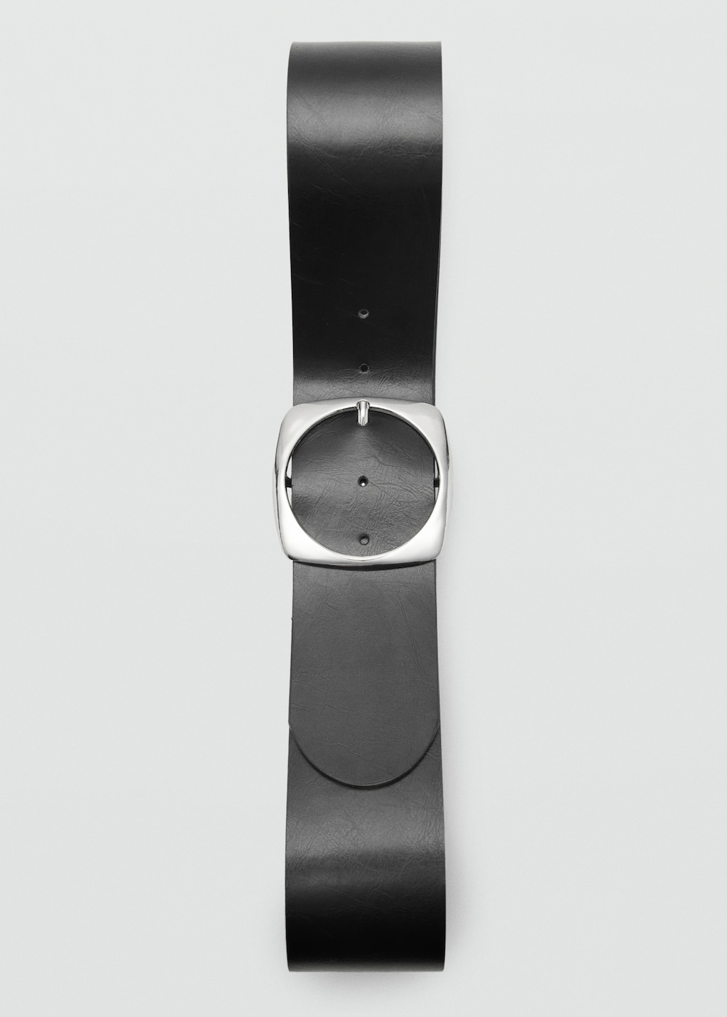 Leather belt with oval buckle