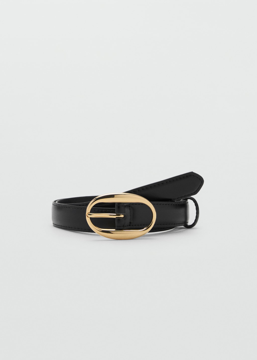 Oval buckle belt