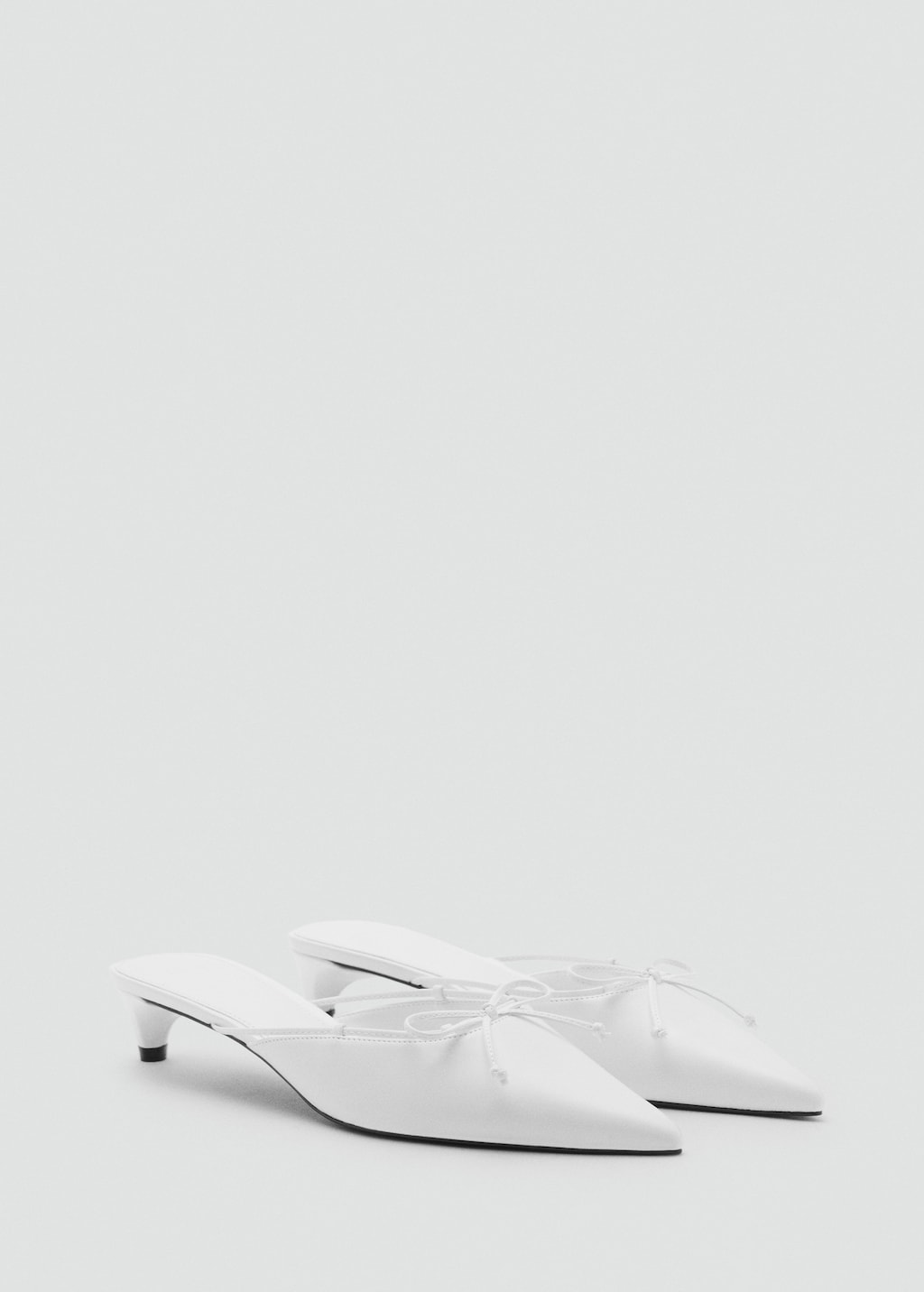 Kitten shoes with bow detail - image 3