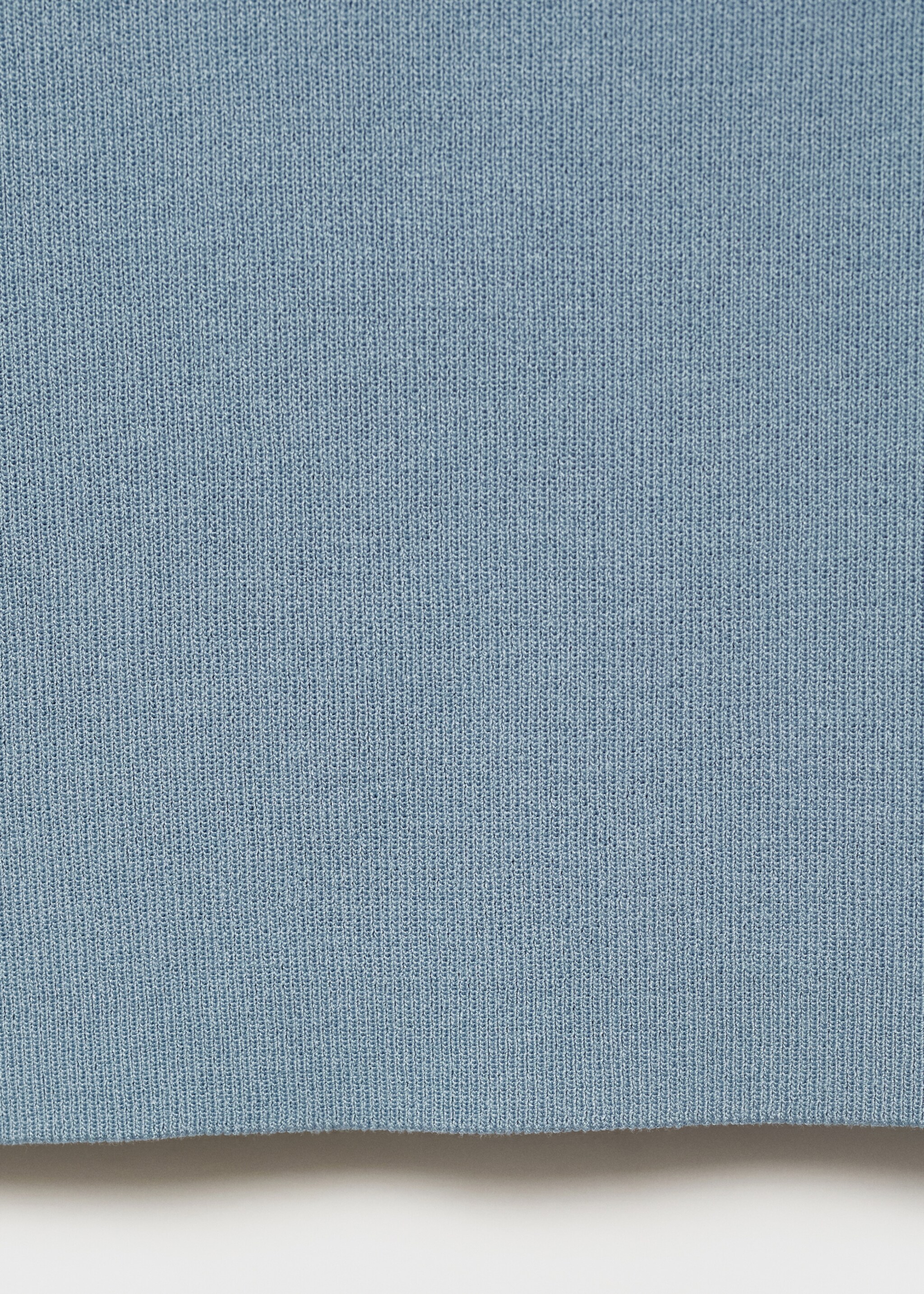 Low-cut knitted crop top - Details of the article 0