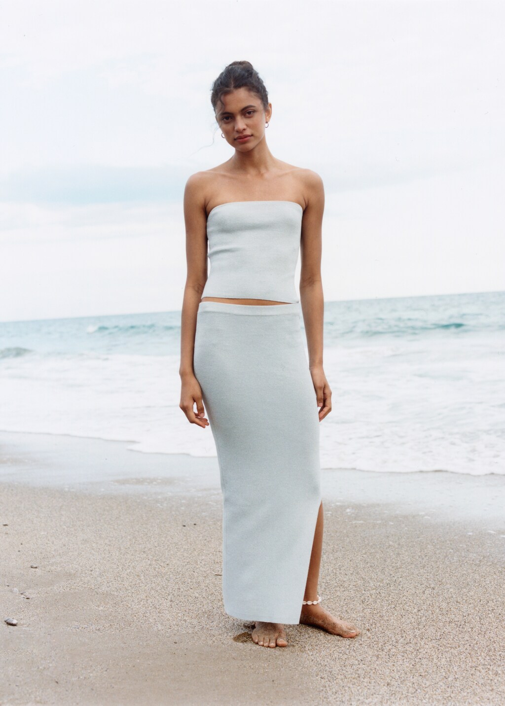 Strapless knitted top