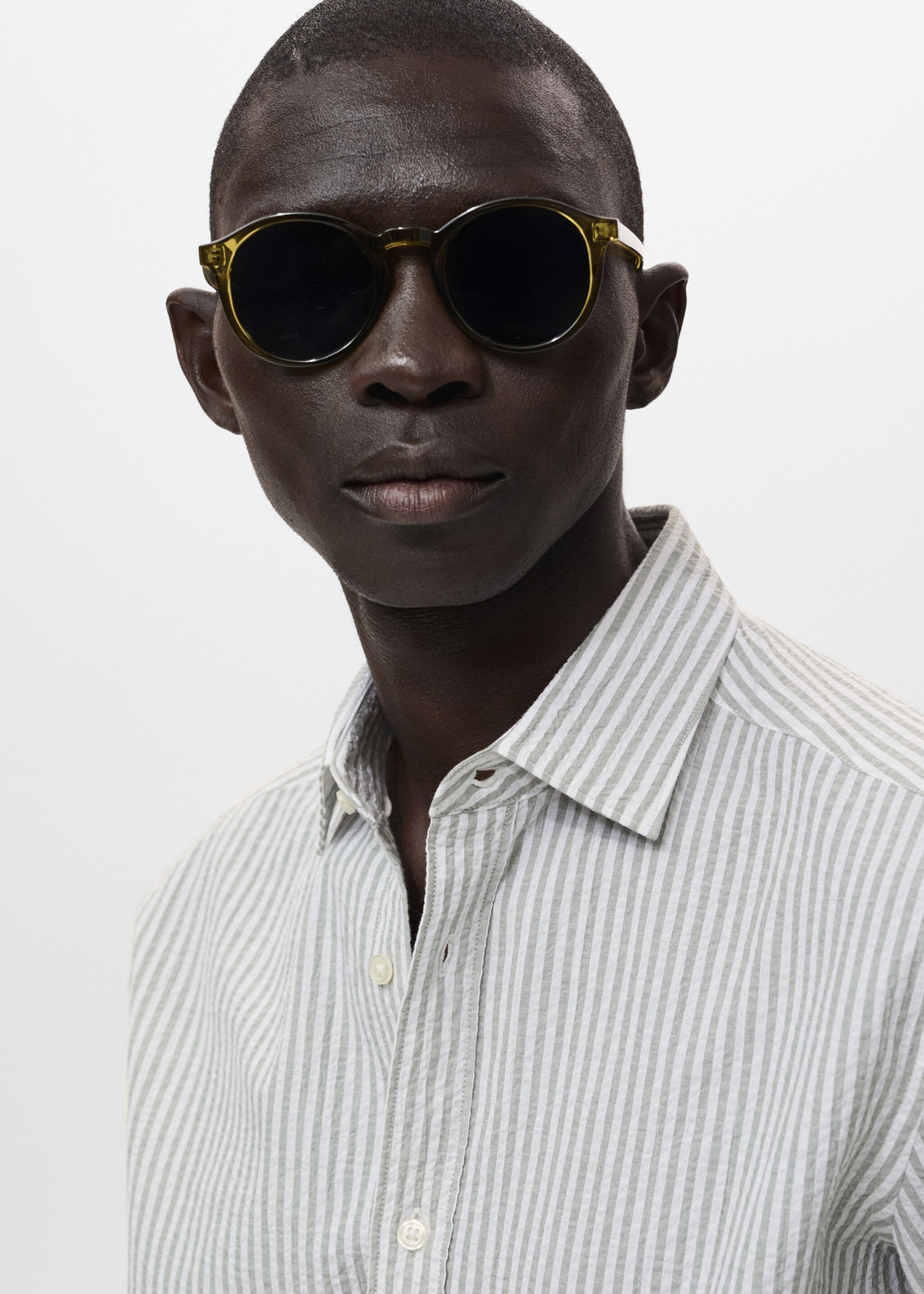 Regular-fit stripe-textured shirt - Details of the article 1, Dark Green. Ref: 17051147-00.