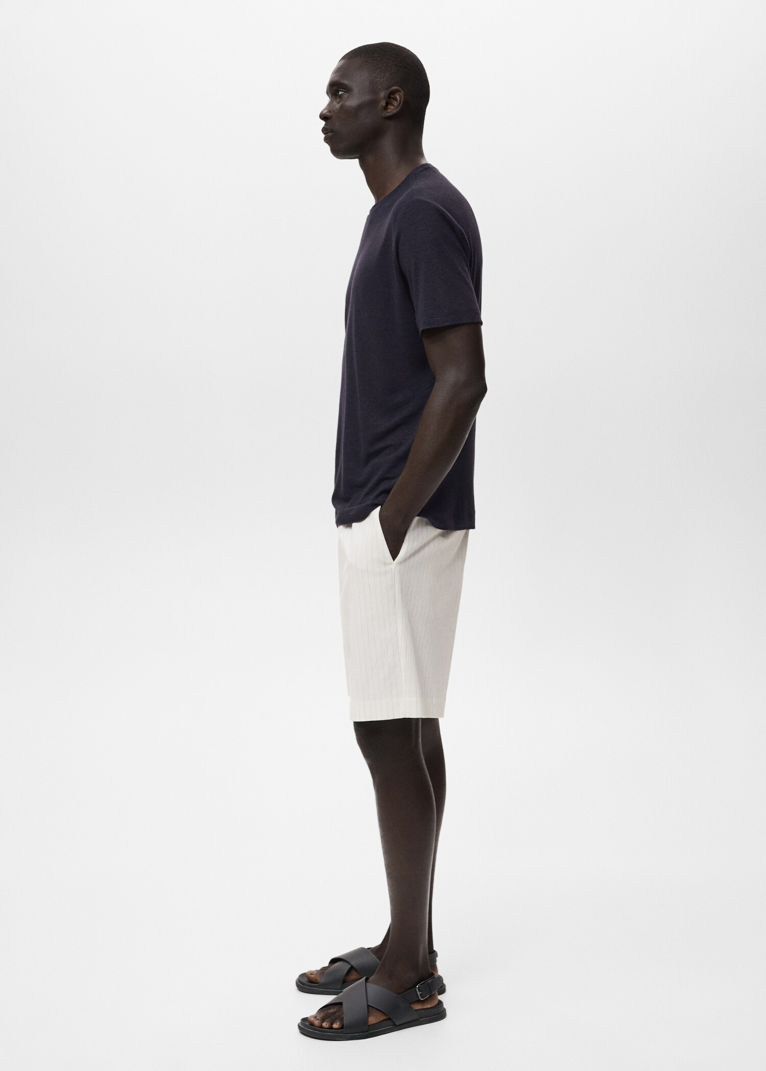 Slim-fit chino cotton bermuda shorts - Details of the article 2