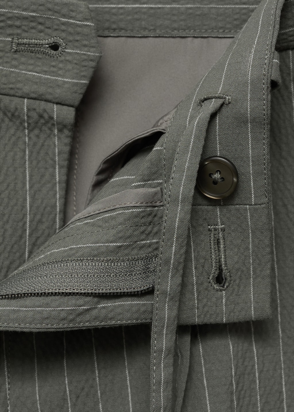 Slim-fit chino cotton bermuda shorts