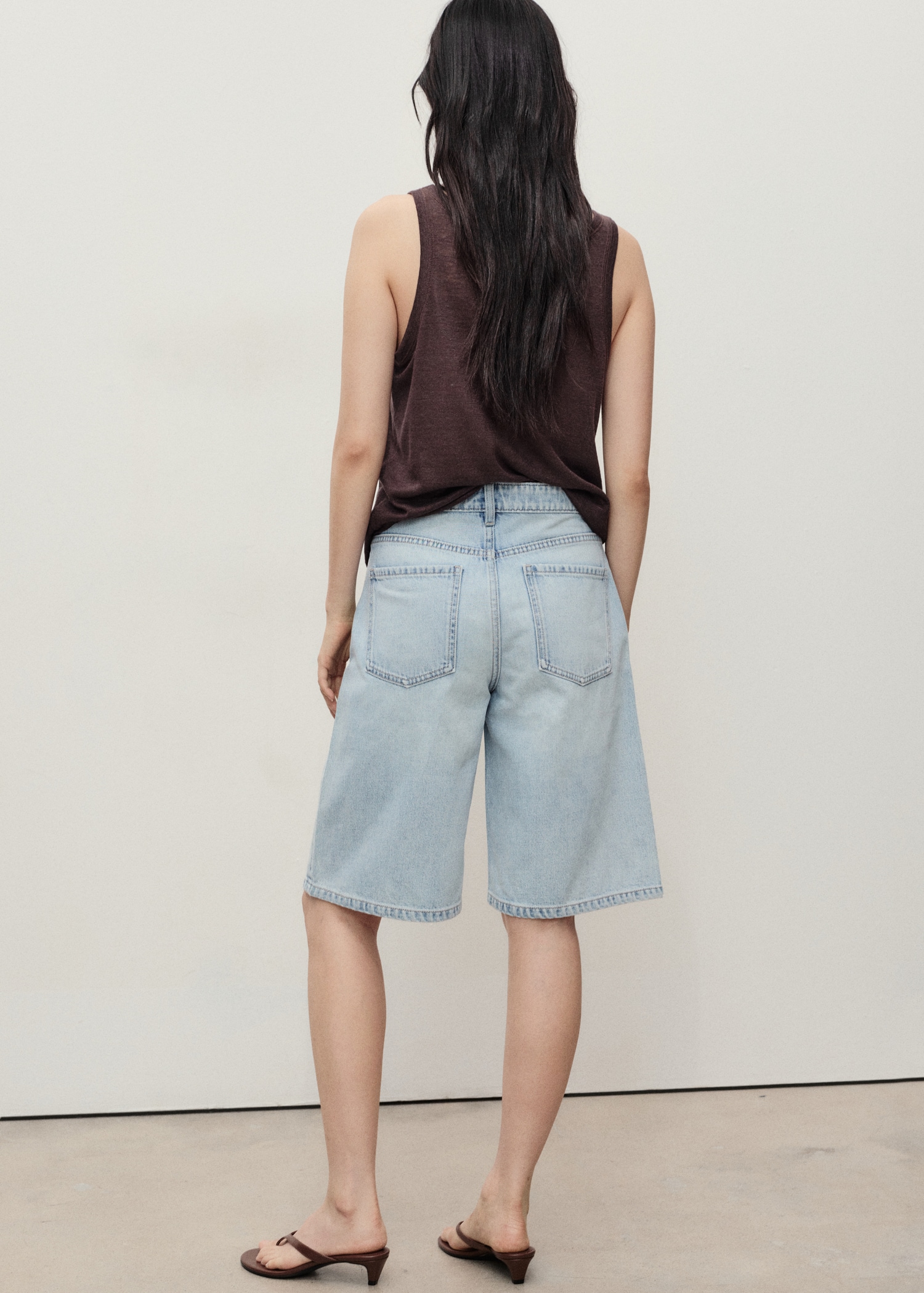 Straight mid-rise denim jorts - Women | MANGO USA