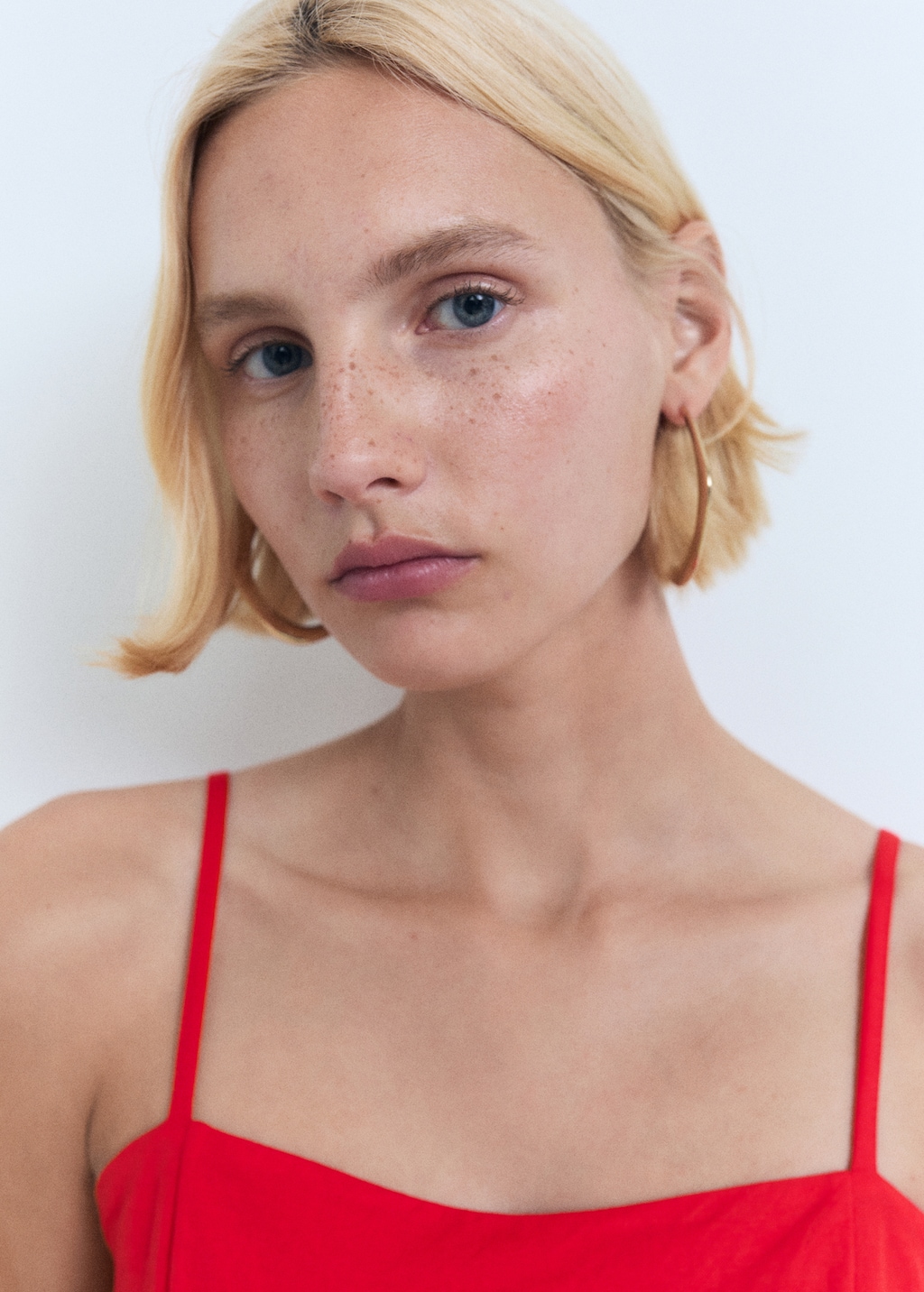 Midi-dress with bow on the back