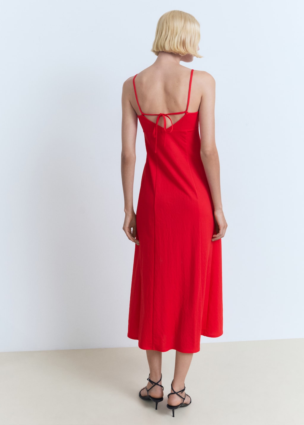 Midi-dress with bow on the back - image 3