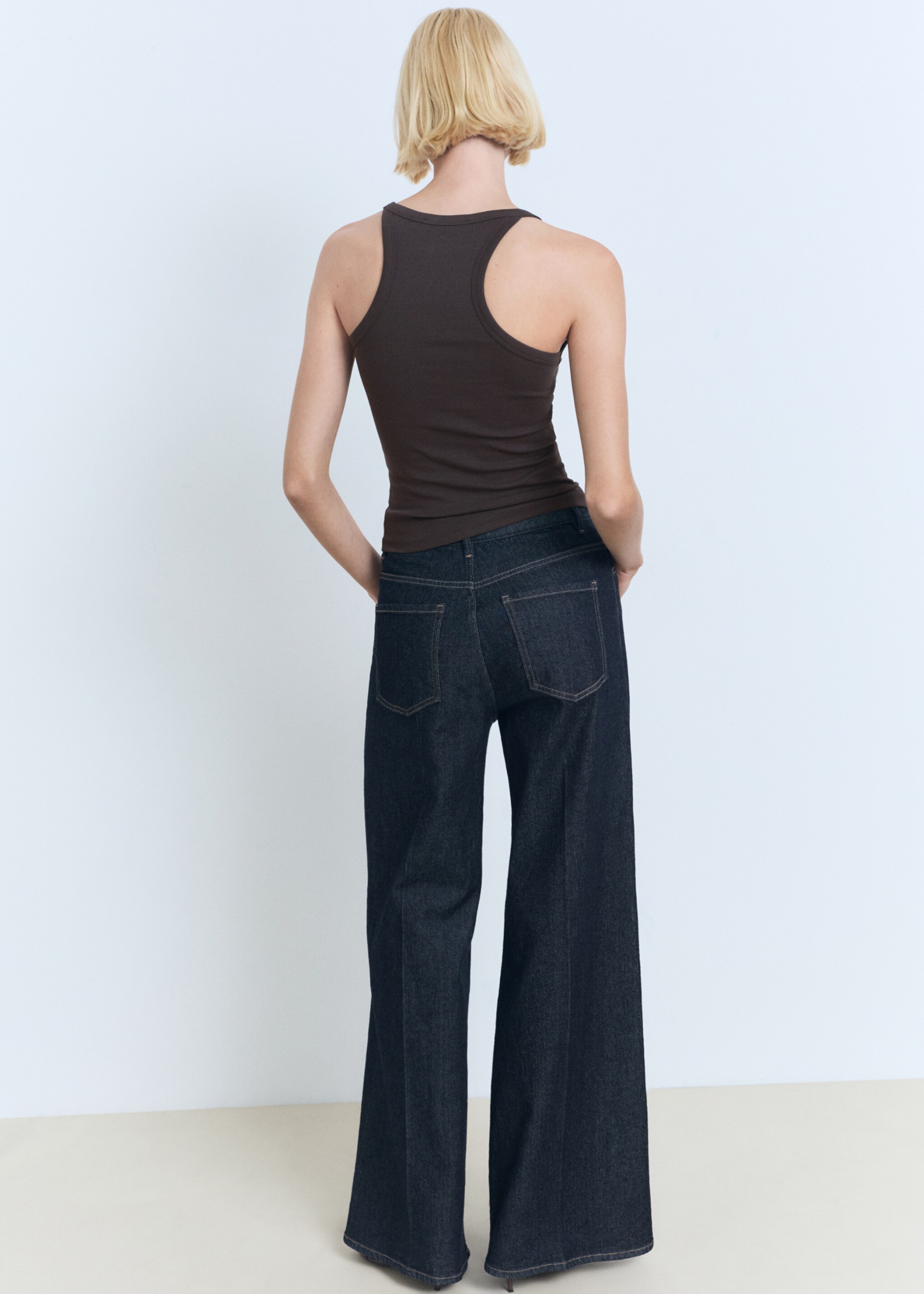 Cotton top with straps - Reverse of the article