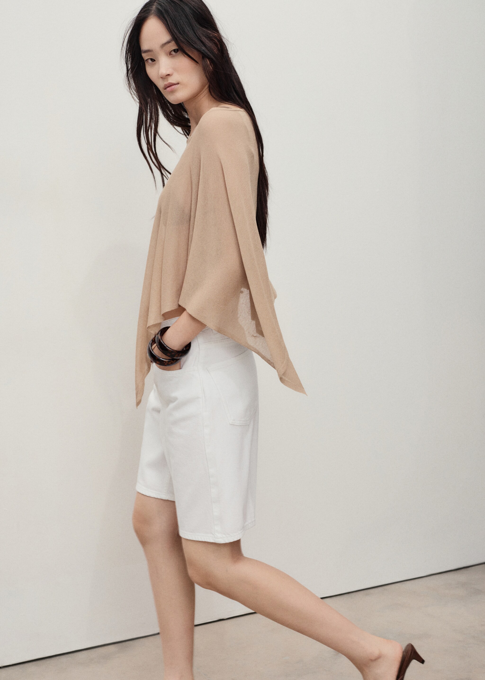 High-waist straight-fit denim shorts - Details of the article 2