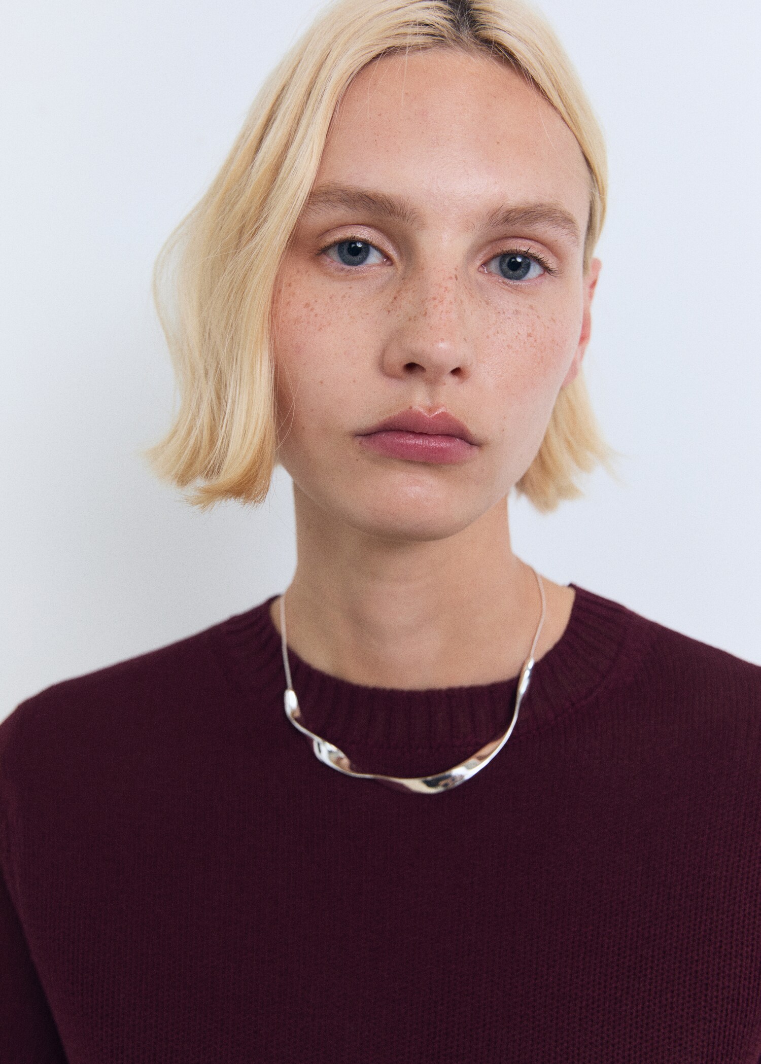 Short-sleeved crop sweater - Women | MANGO USA