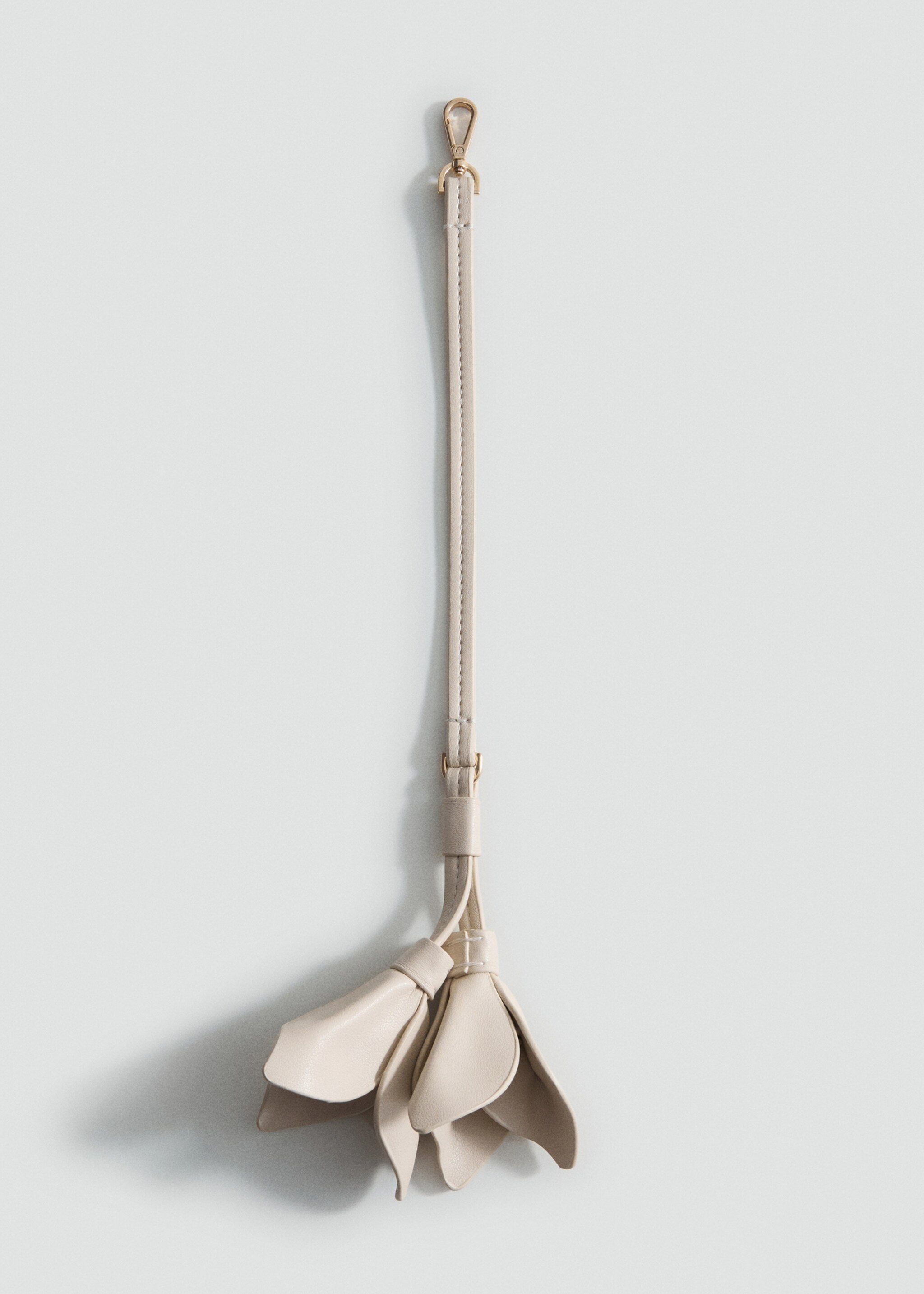 Leather-effect keychain with flower - Article without model