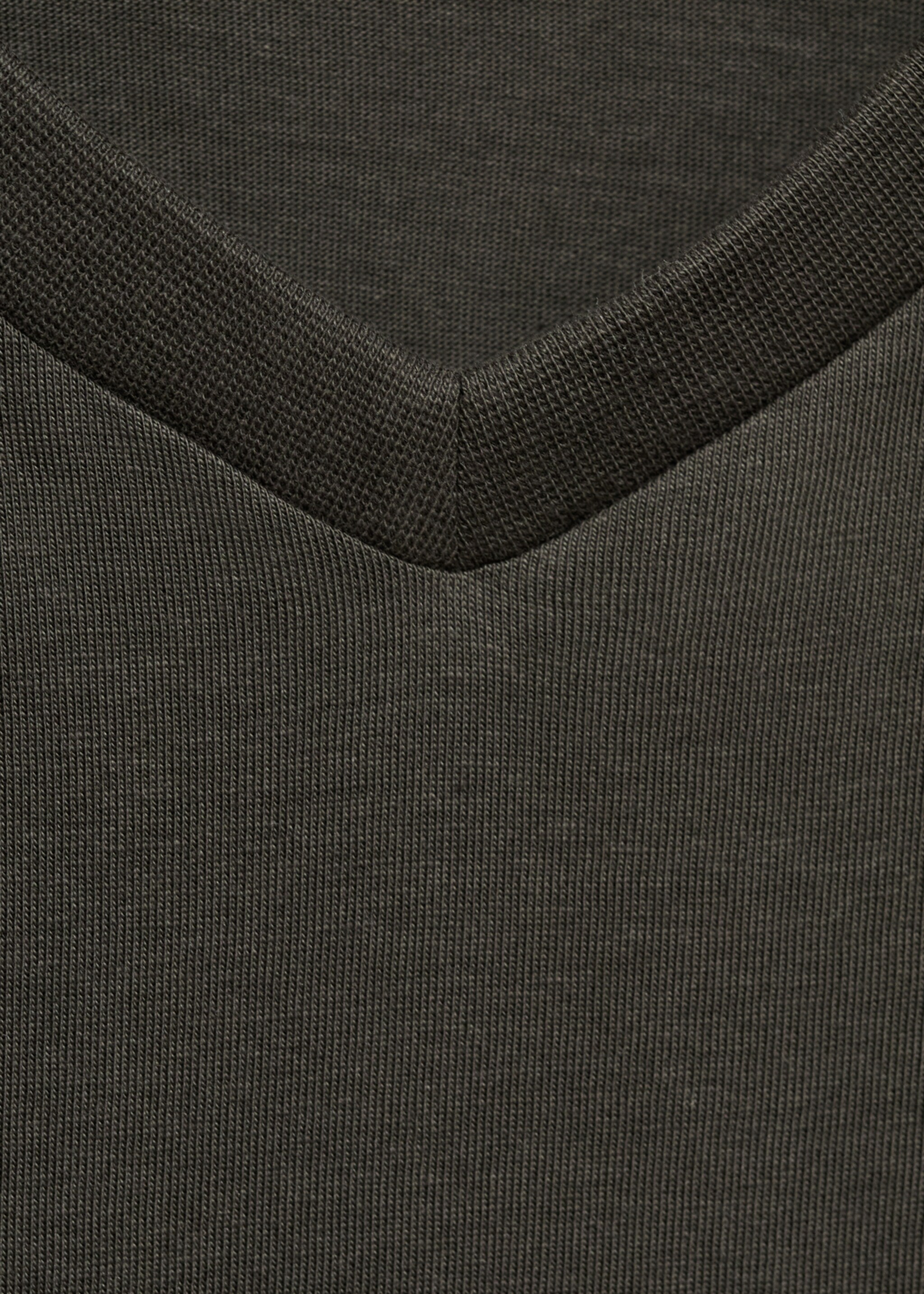 Camiseta cuello pico - Detalle del artículo 8