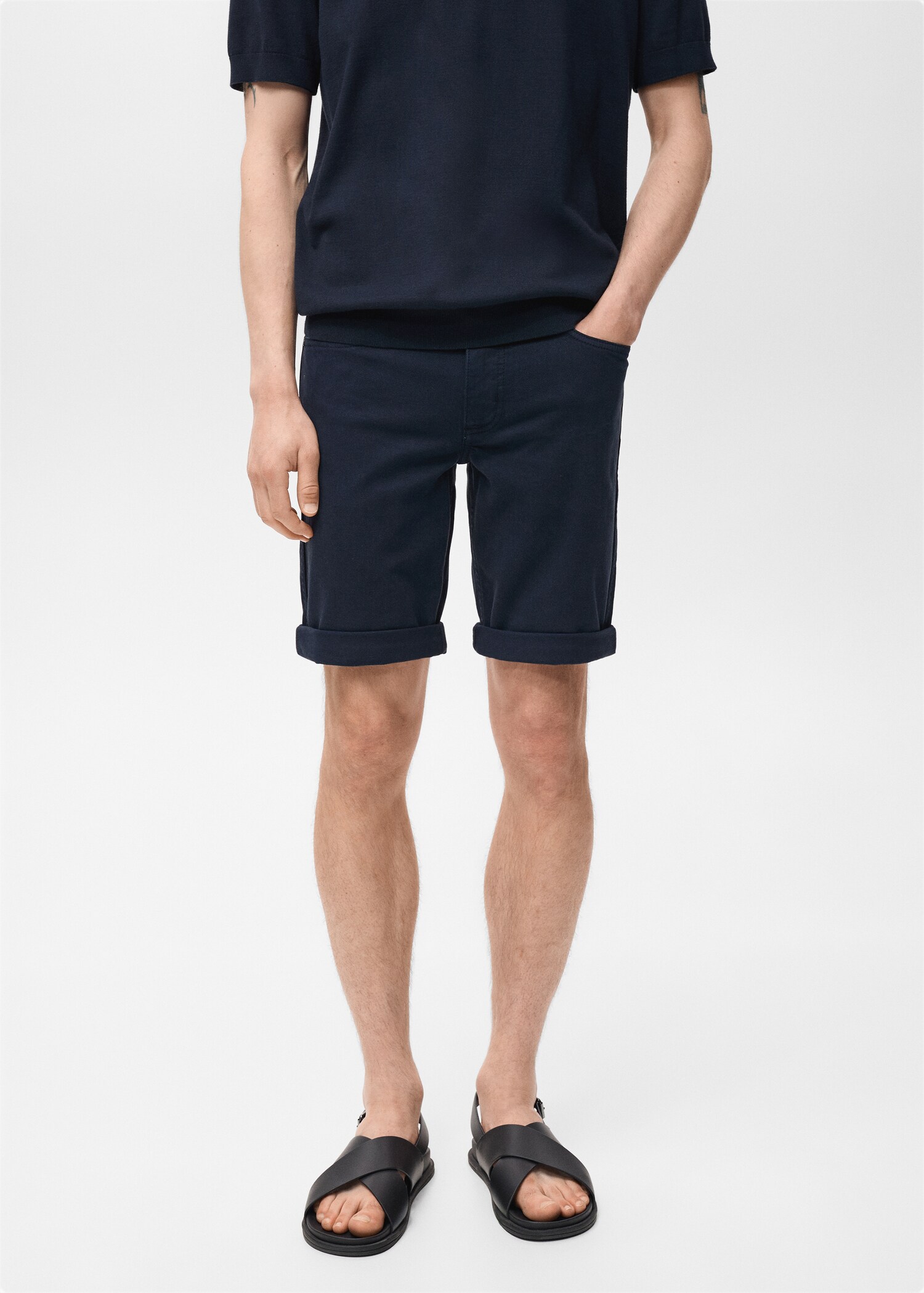 Jeansbermudas slim fit - Bild av mittparti