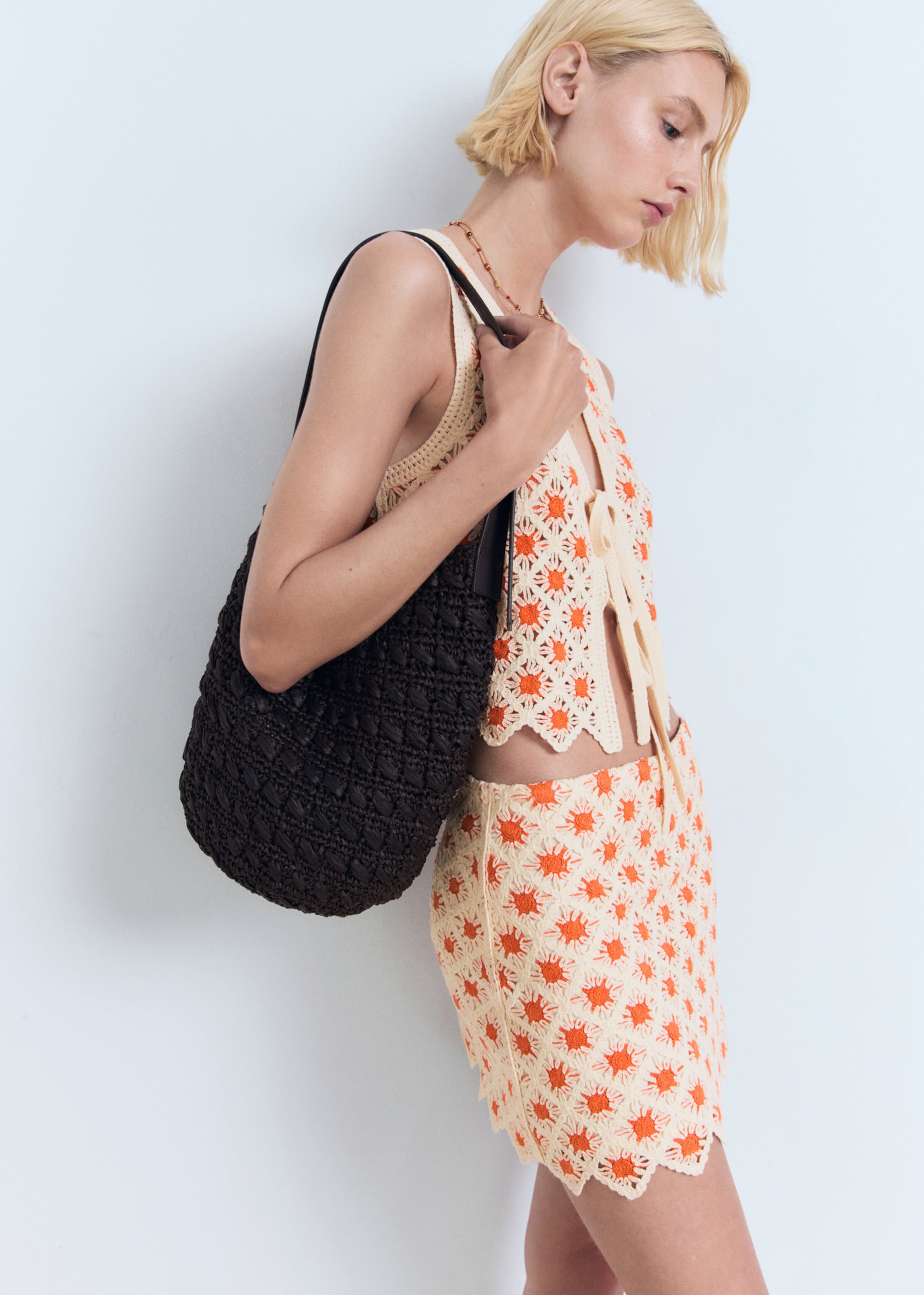 Crochet mini skirt - Details of the article 6