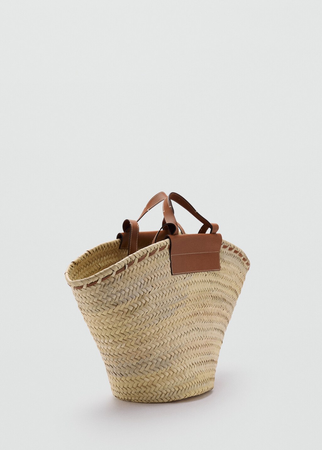 Large natural fiber basket with leather handle - image 3