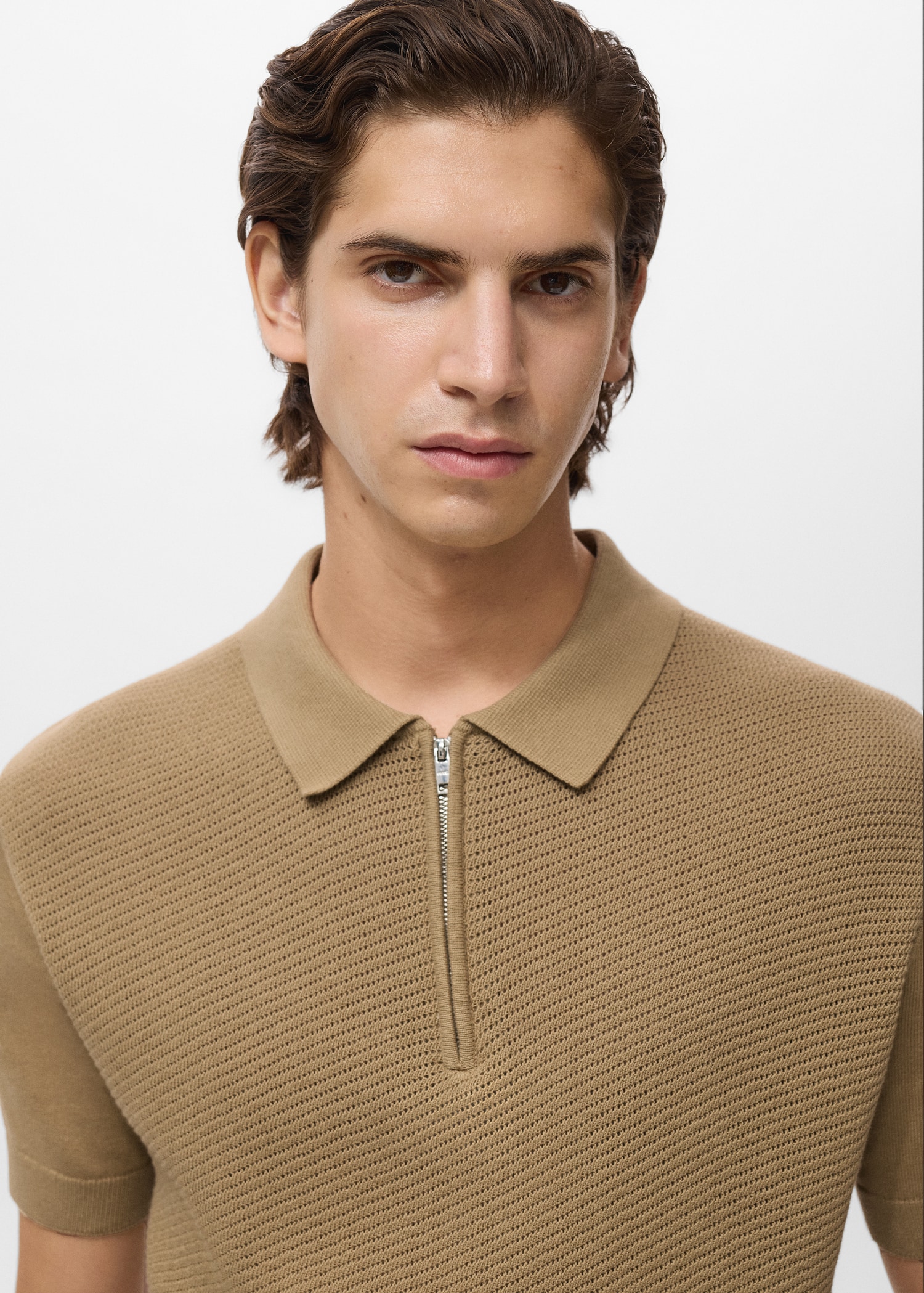 Openwork knitted polo shirt with zip Men MANGO Indonesia