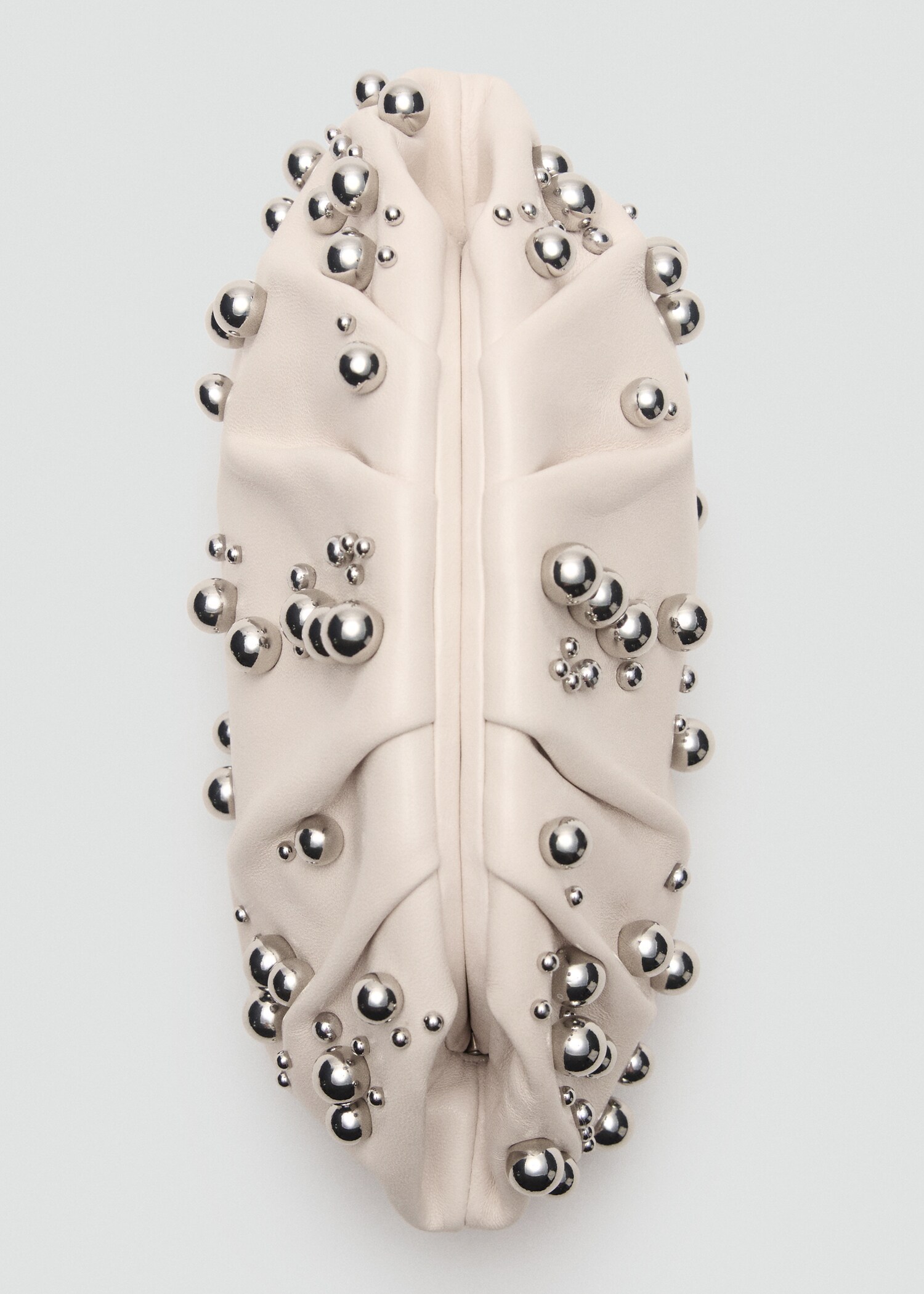 Handtasche aus Leder mit Kugeldetail - Detail des Artikels 3