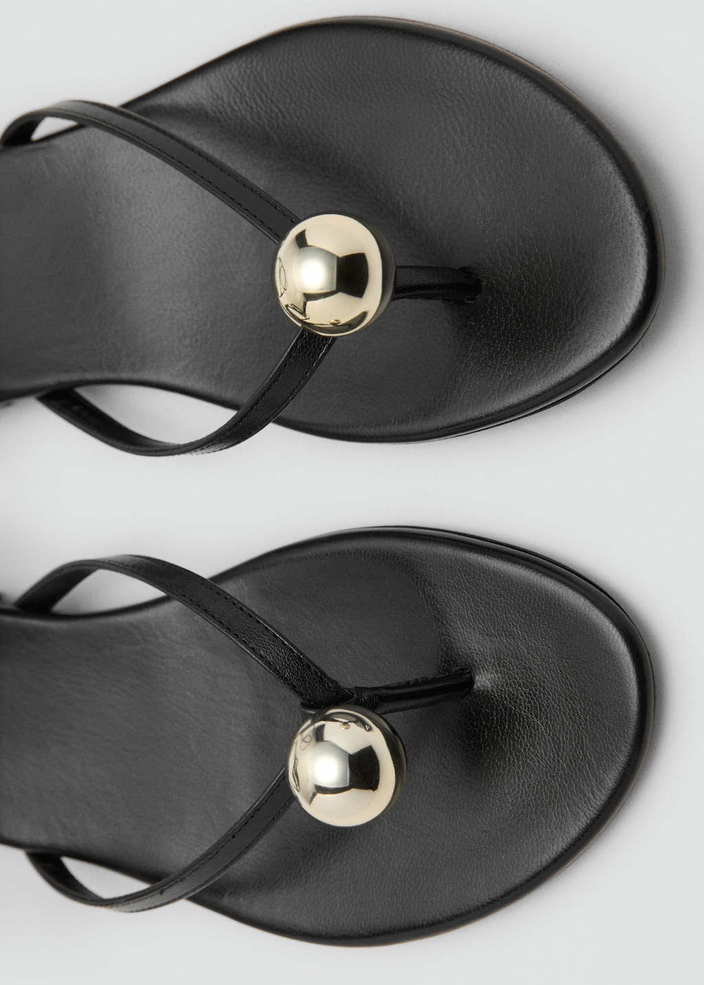 Leather strap sandals with metallic detail