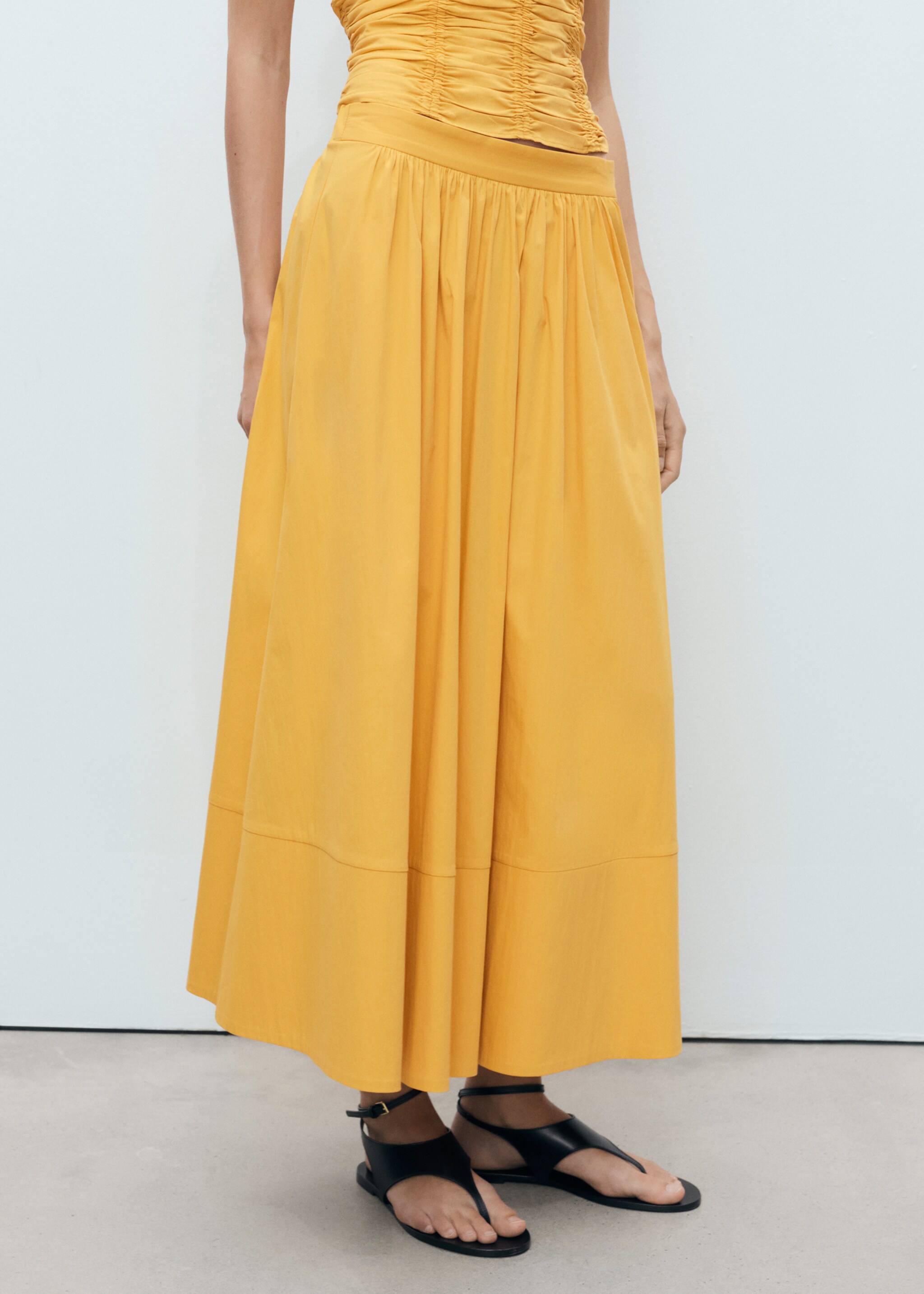 Long gathered skirt - Medium plane