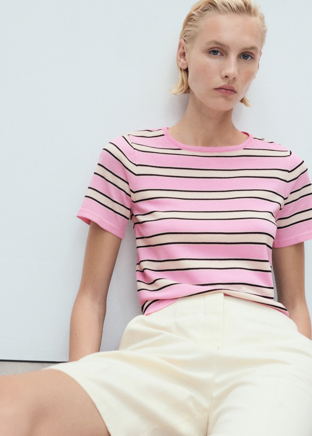 Short-sleeved sweater with combined stripes