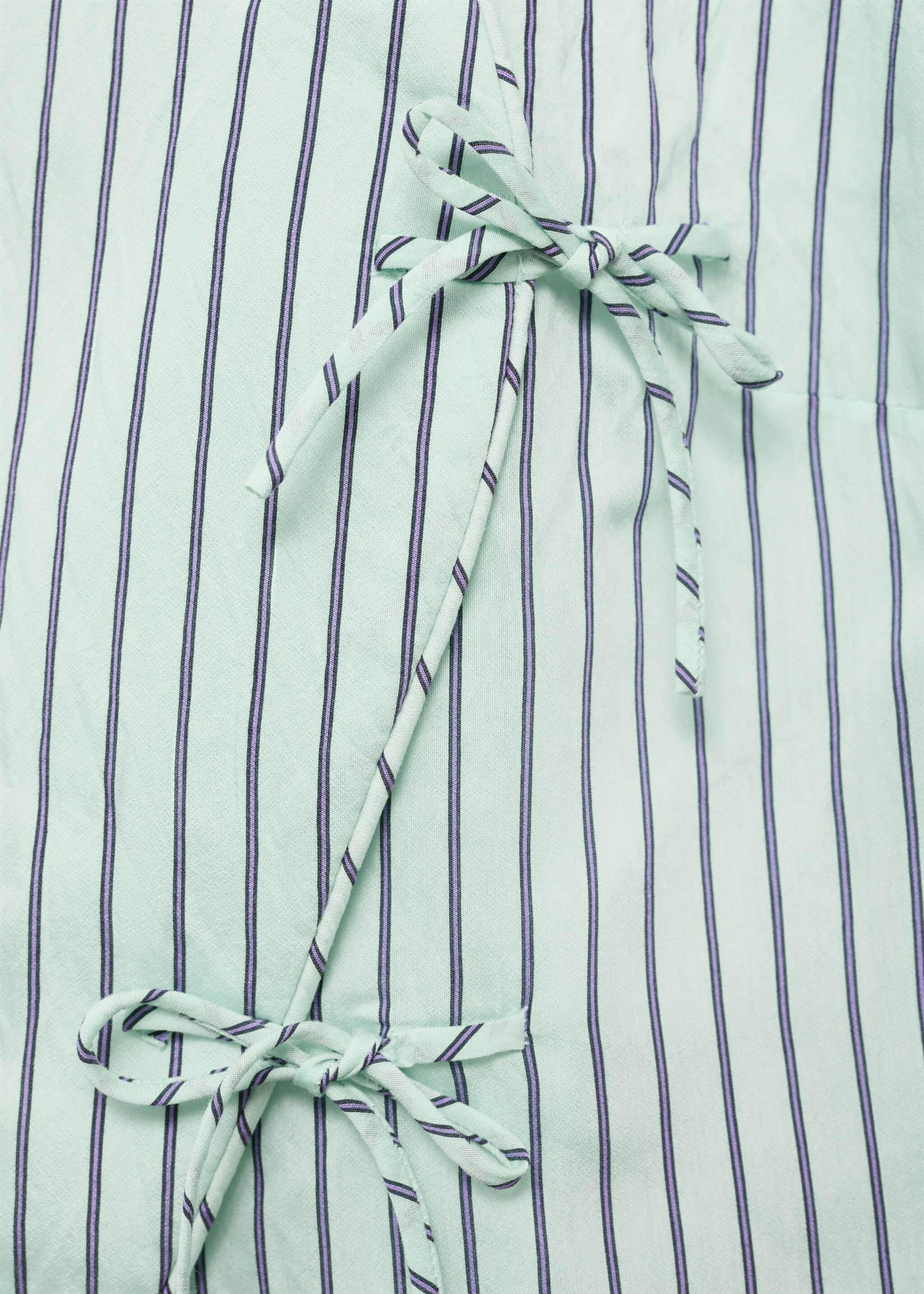 Striped top with a strap neckline and laces - Details of the article 8