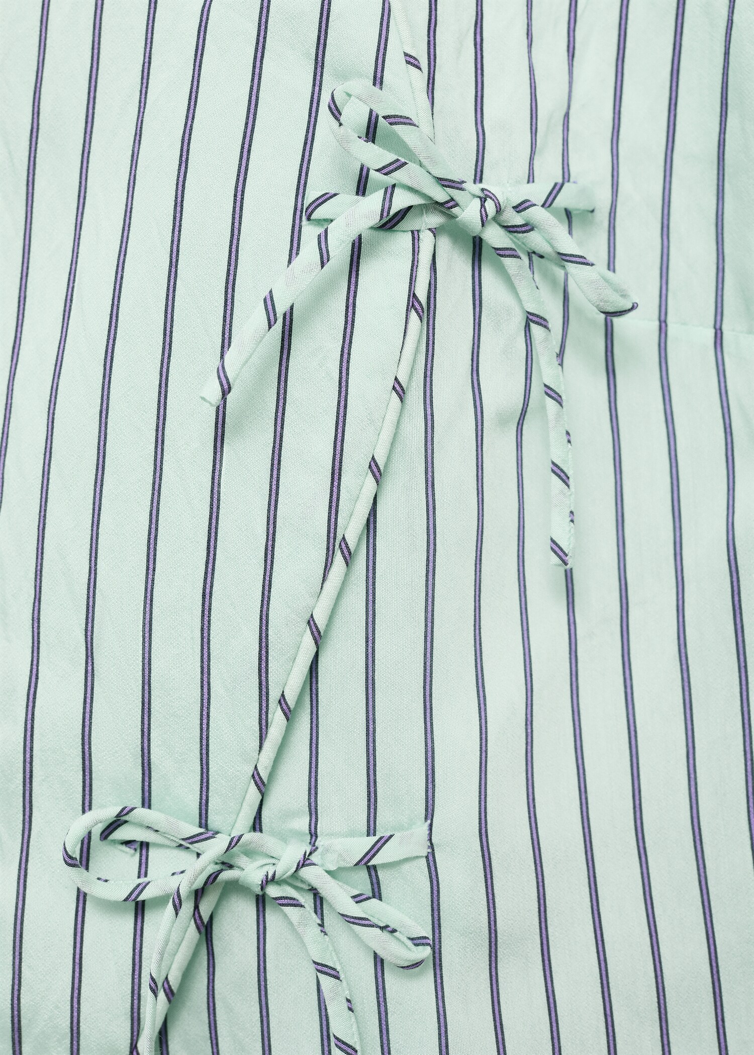Striped top with a strap neckline and laces - Details of the article 8