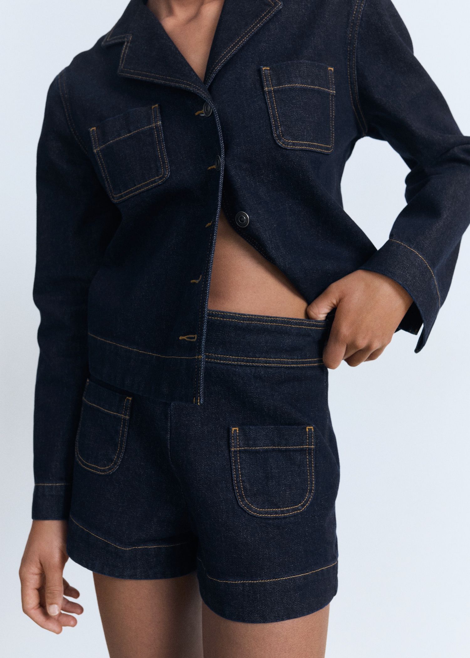 High-Waist Denim-Shorts mit Taschen - Detail des Artikels 6