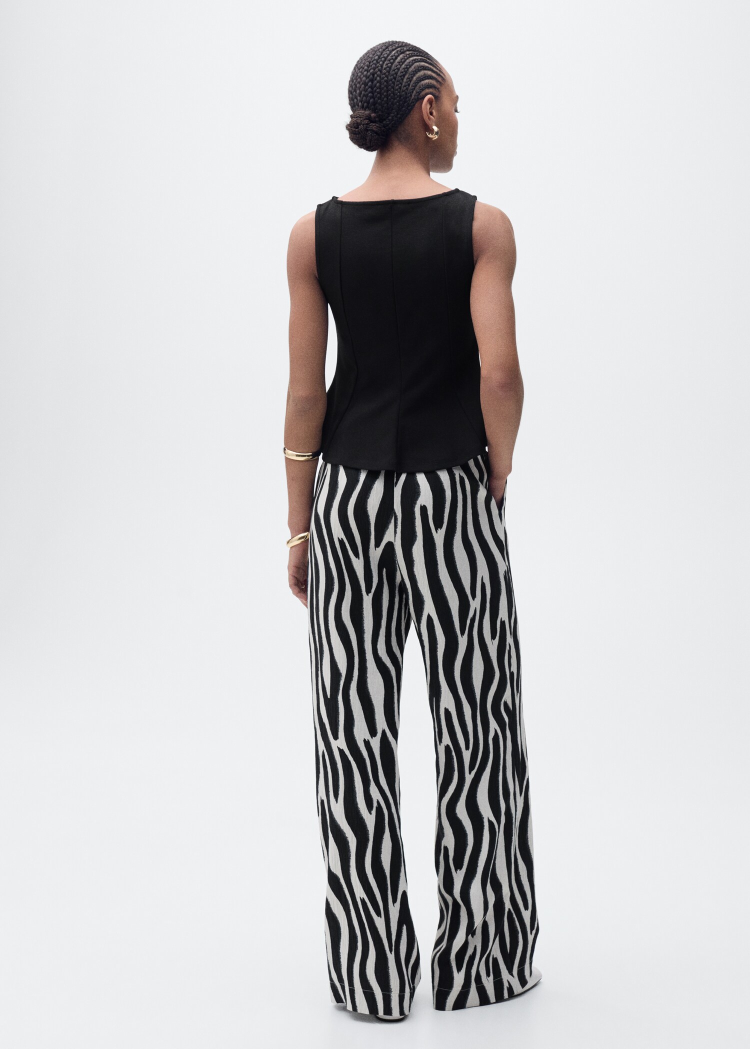Peplum top with seam detail - Reverse of the article