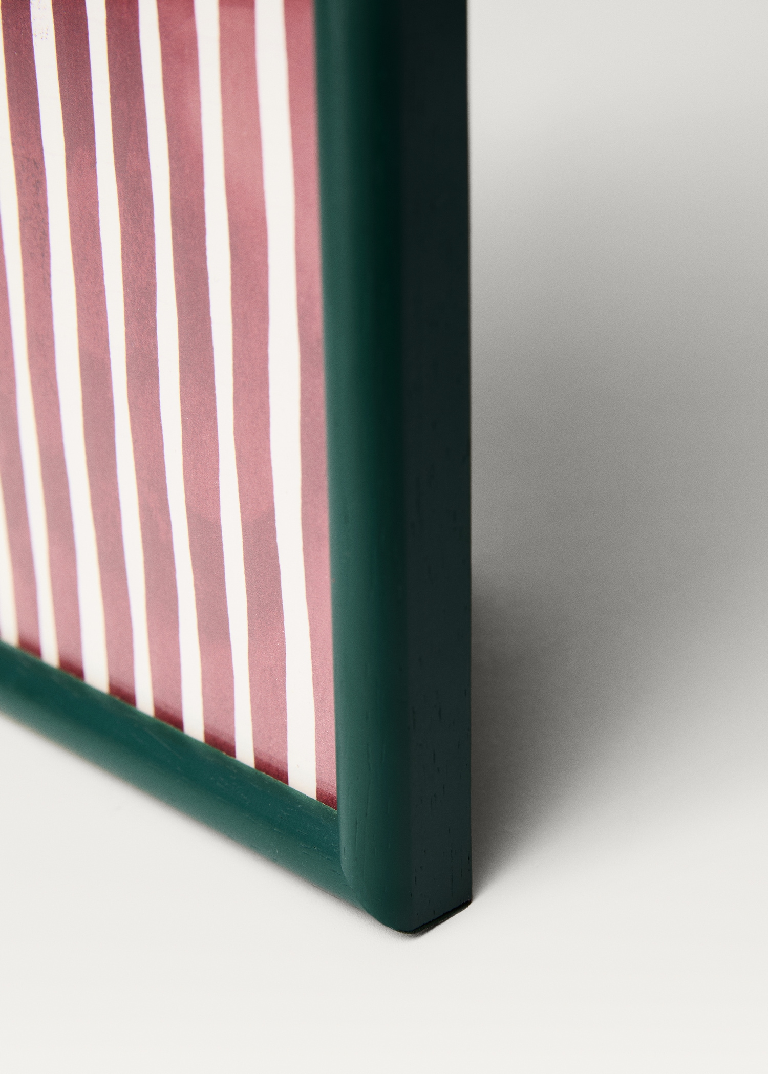 Medium wood frame with lines - Home | MANGO United Kingdom