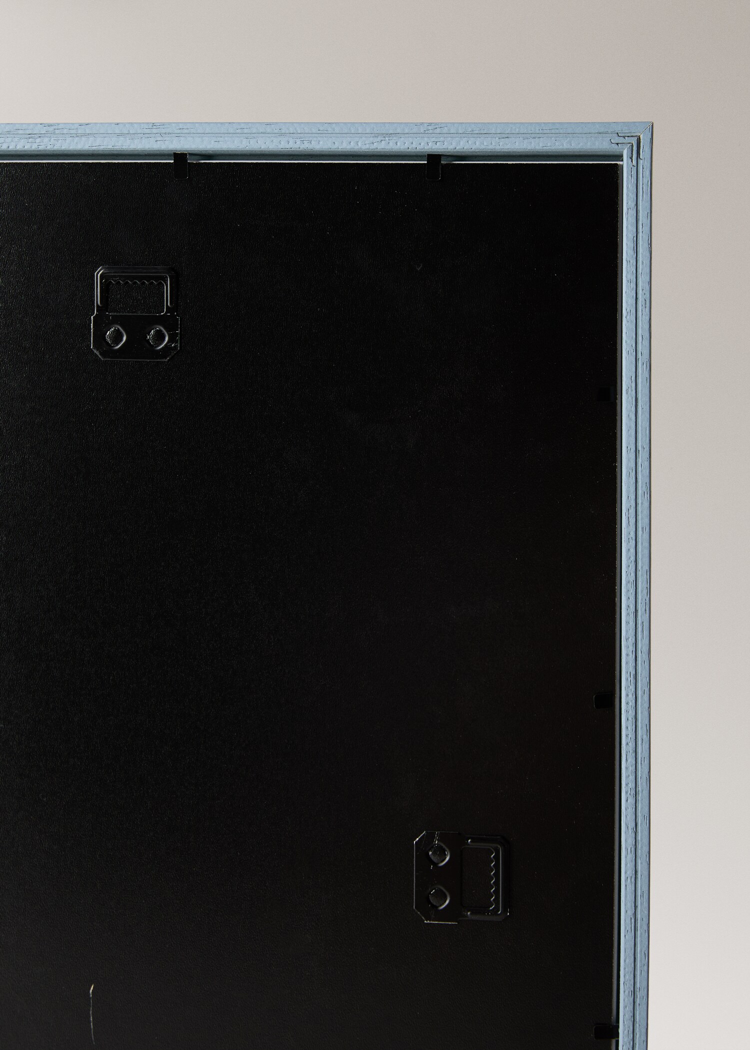 Medium wood frame with lines - Details of the article 2