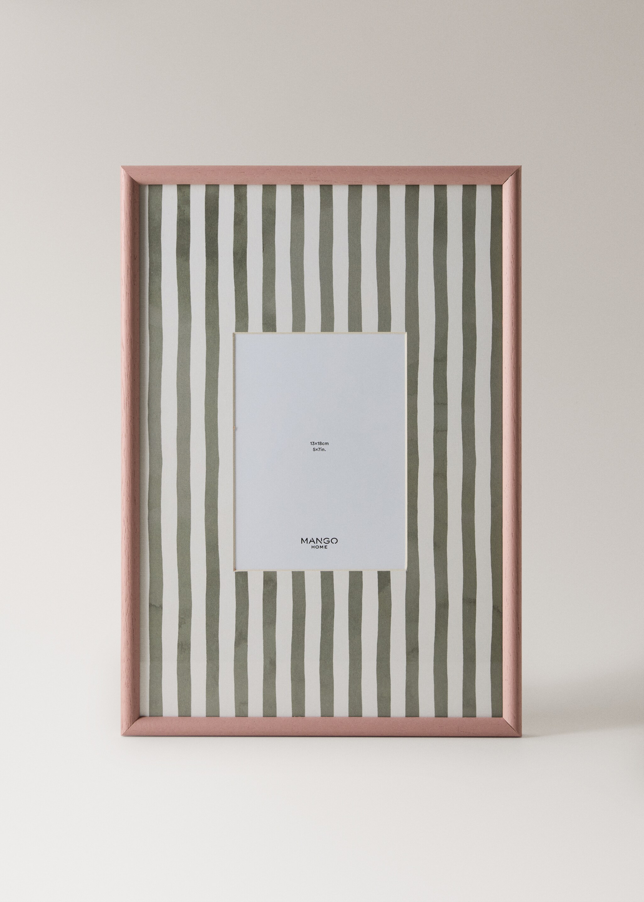 Medium wood frame with lines - Article without model, Pastel Pink. Ref: 17051281-00.
