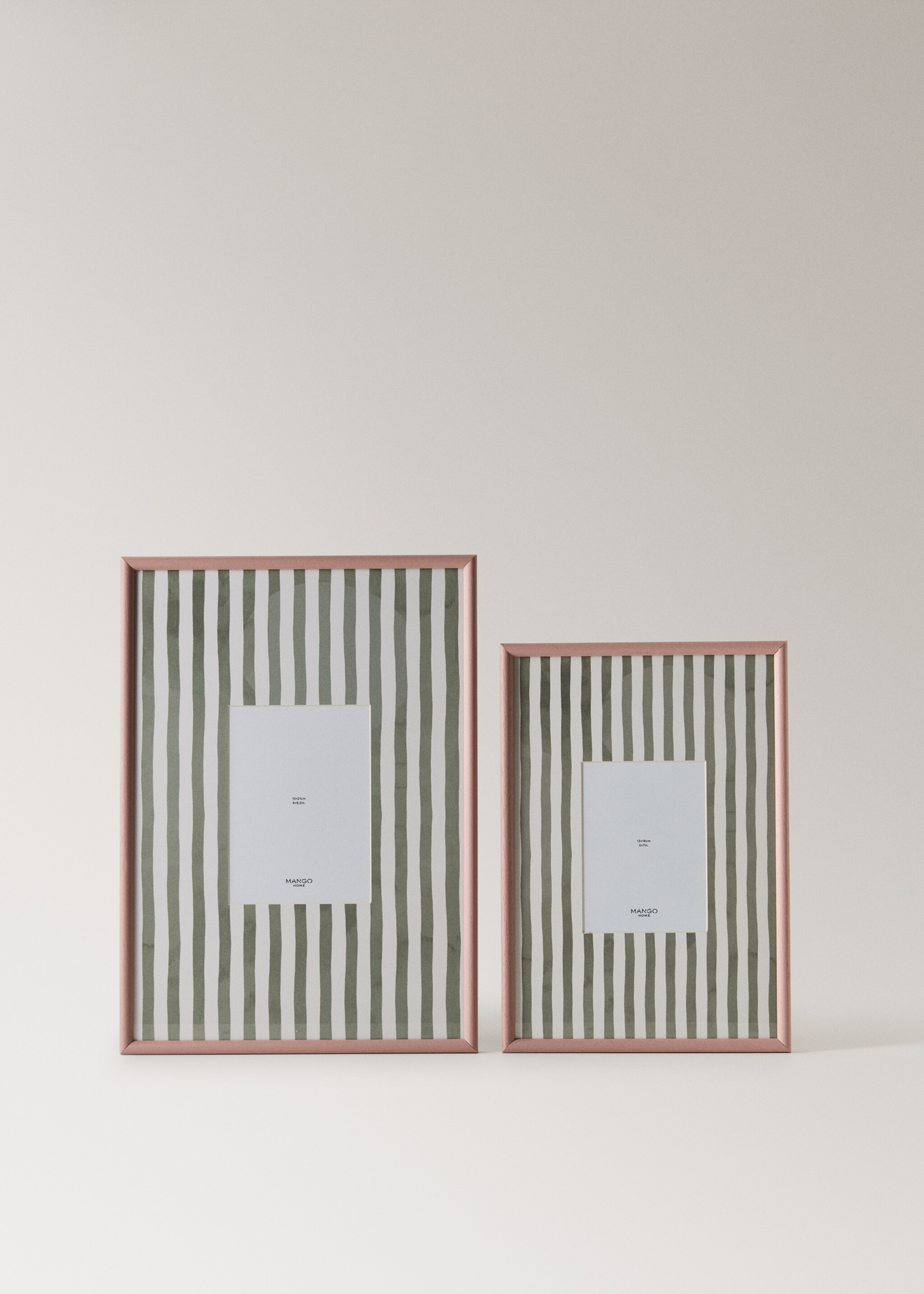 Medium wood frame with lines - Details of the article 4, Pastel Pink. Ref: 17051281-00.