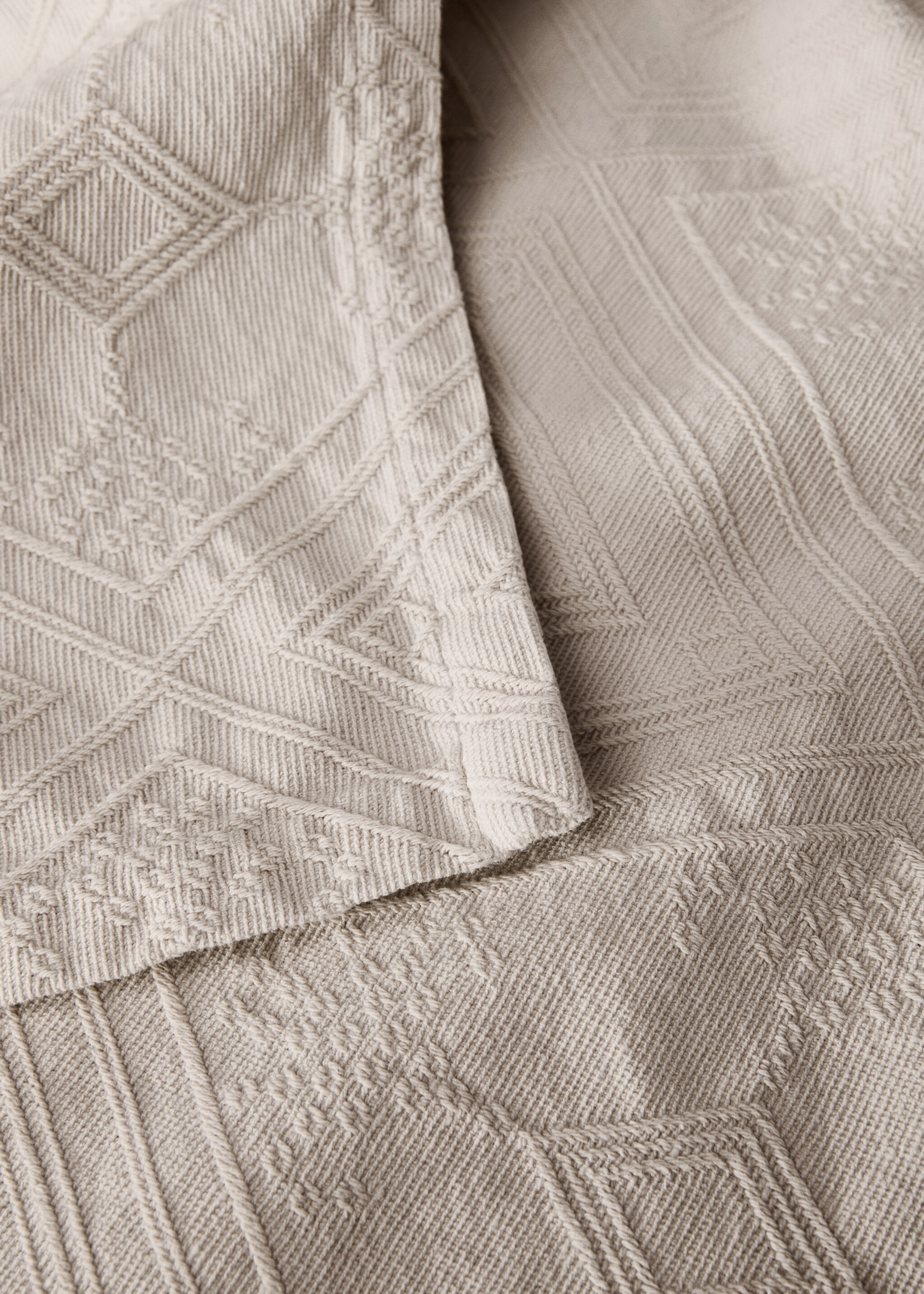 Cotton jacquard diamond-pattern bedspread for 130/150 cm bed - Details of the article 1