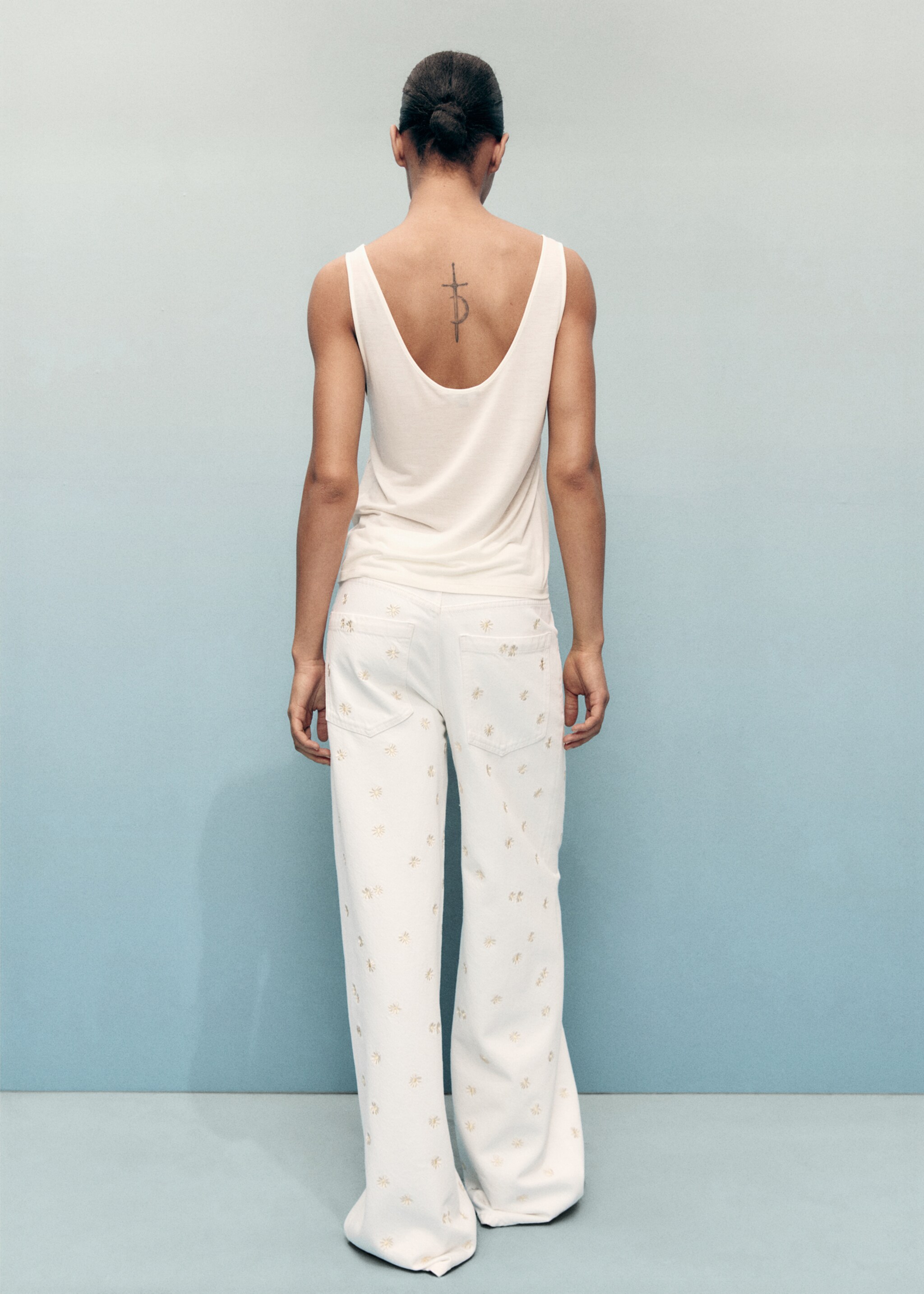 Flower-embroidered wide-leg jeans - Reverse of the article