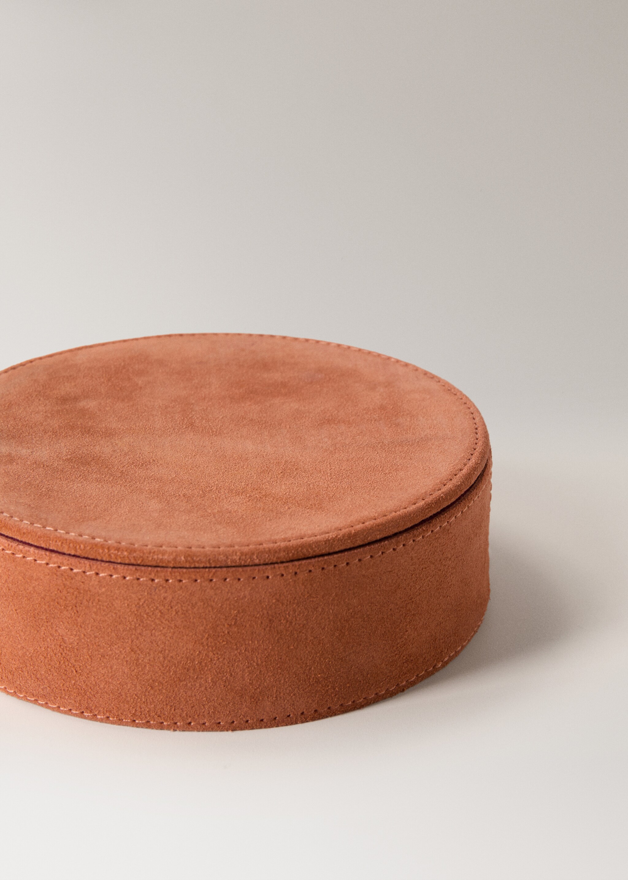 Caja redonda piel bicolor mediana - Detalle del artículo 1, Naranja tostado. Ref: 17051292-00.