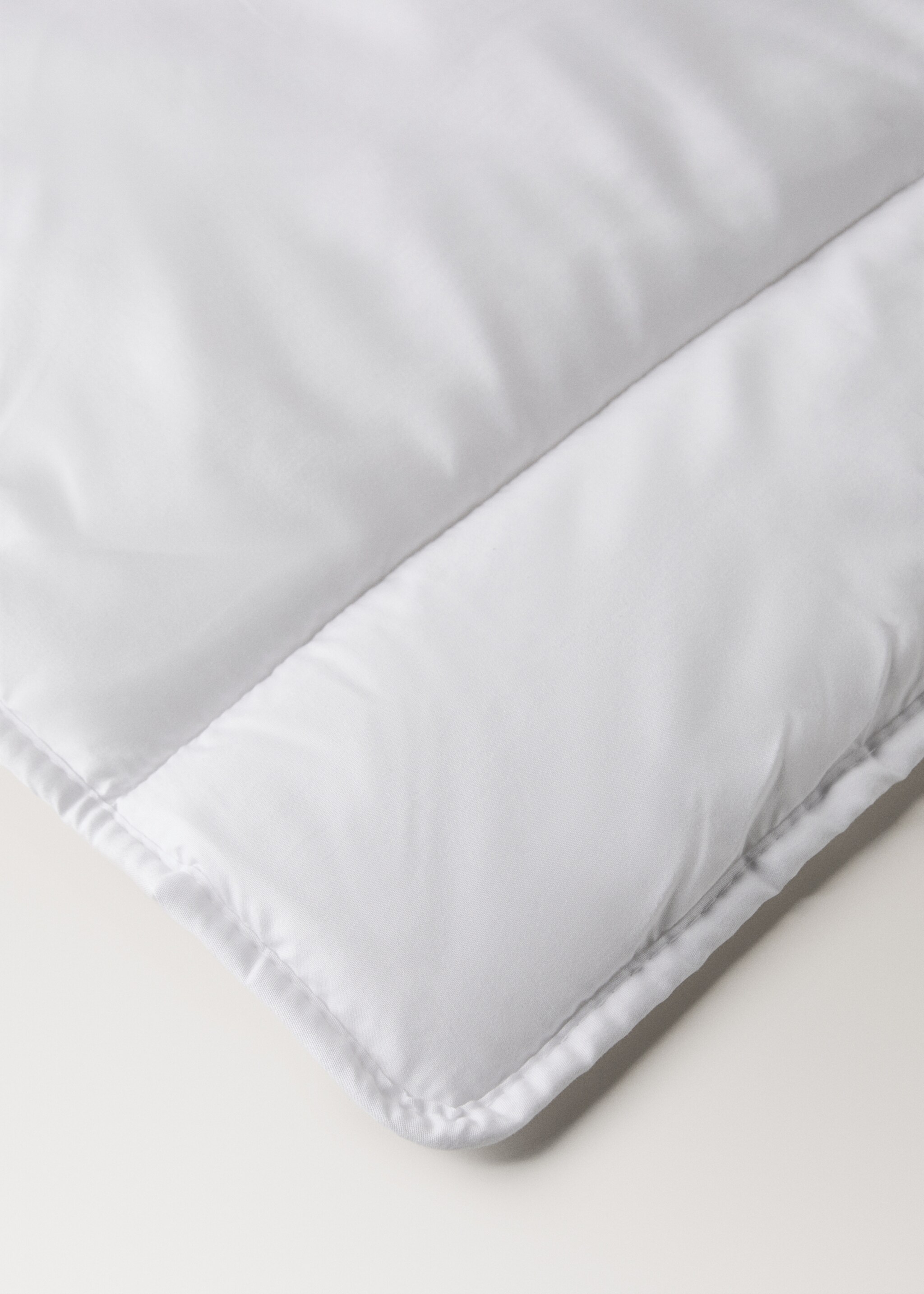 Bettdecke aus Mikrofaser, 350 g/m2, für 90 cm Bett - Detail des Artikels 2, Weiß. Ref: 17051293-00.