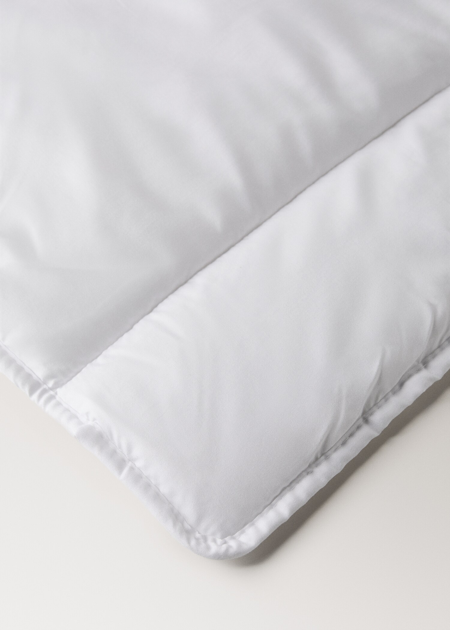 Bettdecke aus Mikrofaser, 350 g/m2, für 90 cm Bett - Detail des Artikels 2