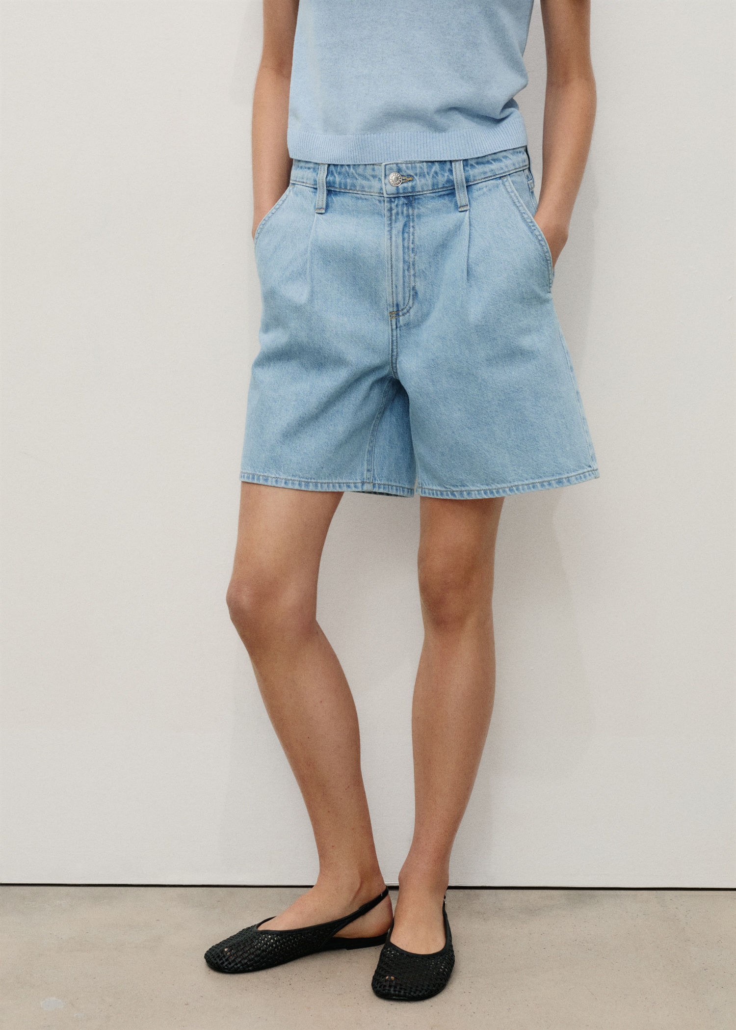 Bermudas denim tiro medio pinzas - Main Image