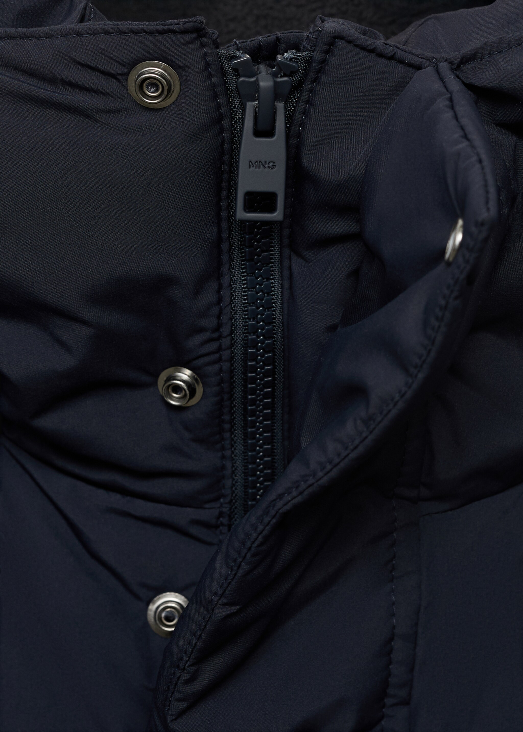 Water-repellent quilted long anorak - Details of the article 8