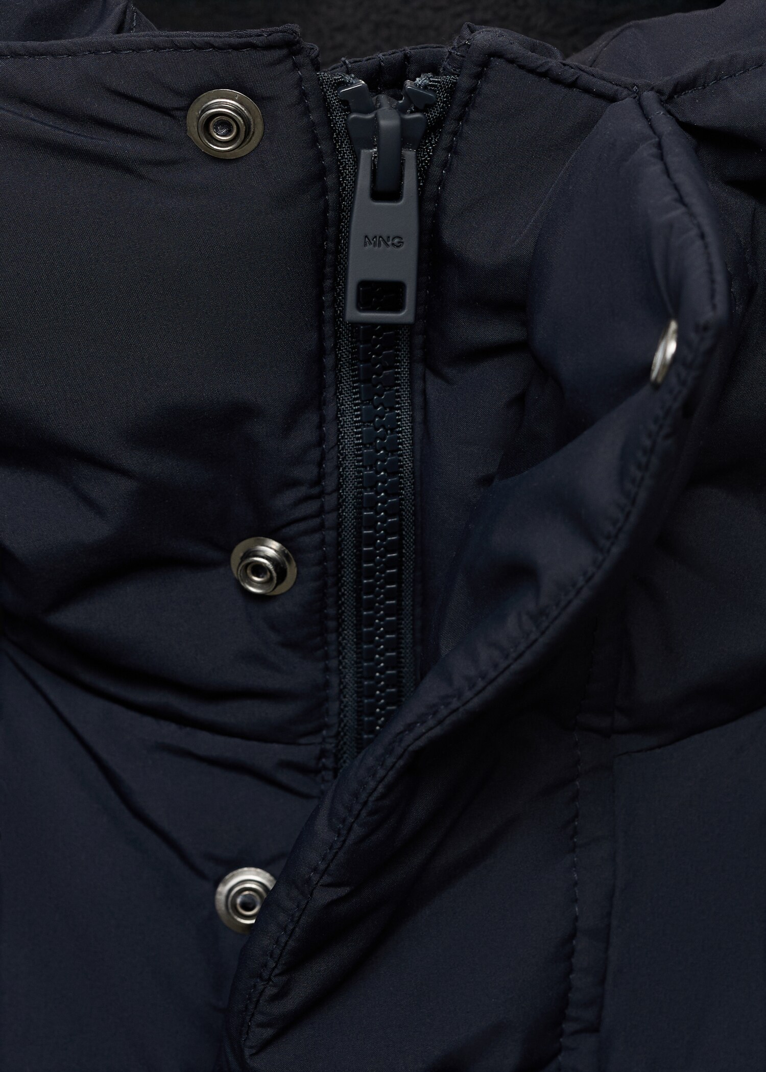 Water-repellent quilted long anorak - Details of the article 8
