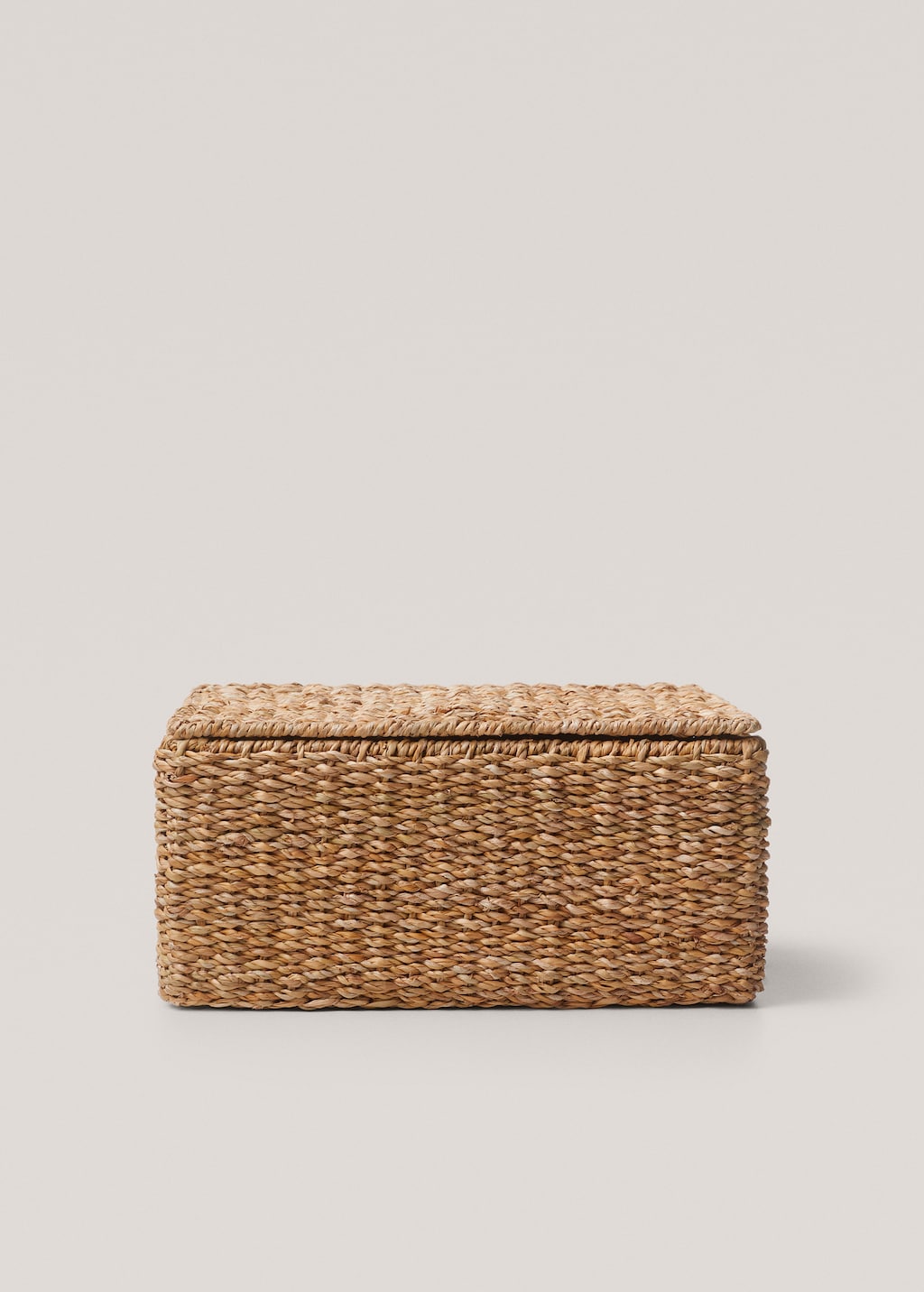 braided basket with handles