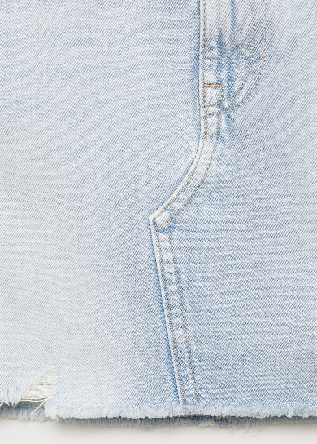 Denim skirt with frayed hem