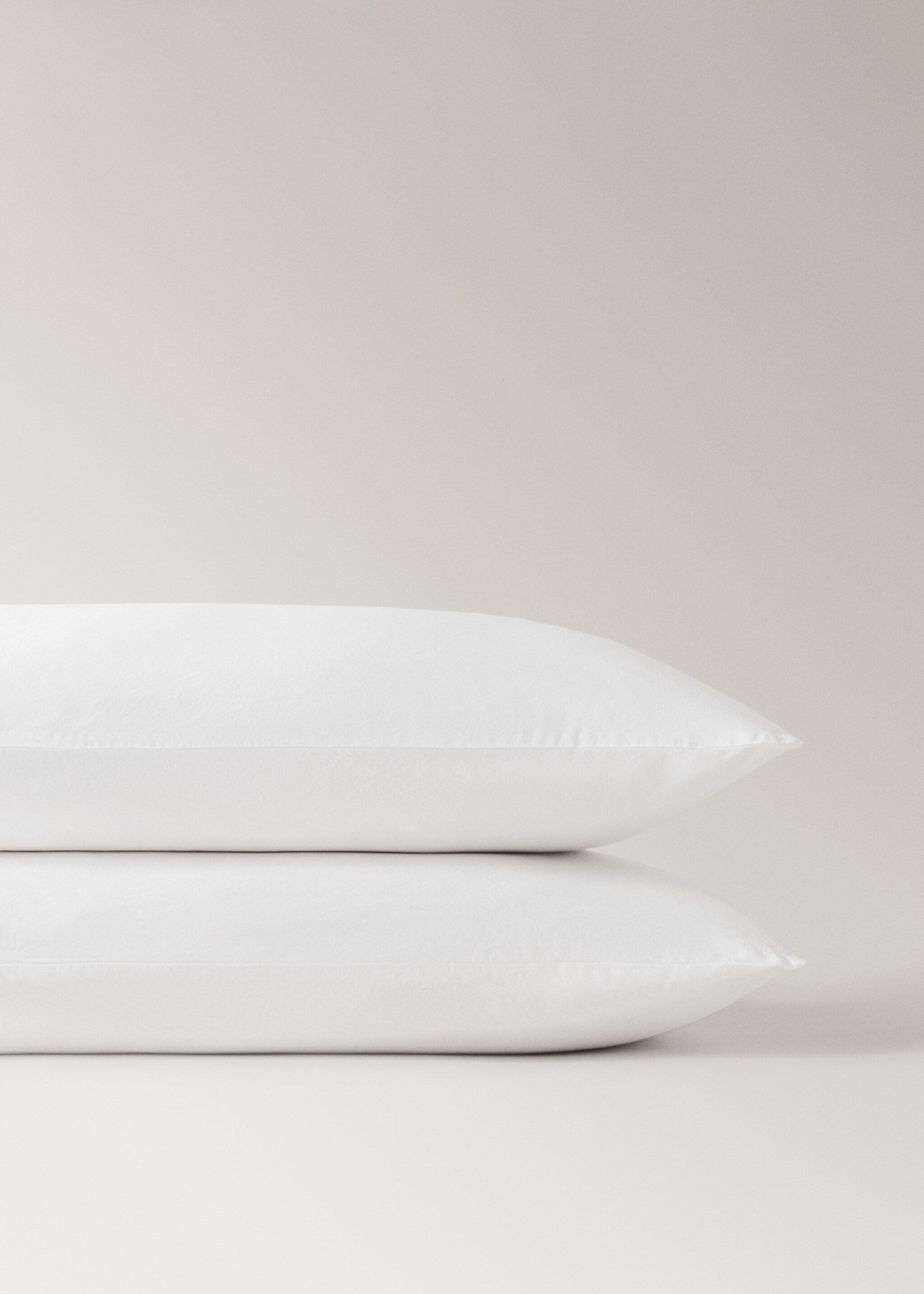 Washed cotton percale pillowcase with zigzag stitching 50x75 cm - Details of the article 1, Off White. Ref: 17051526-00.