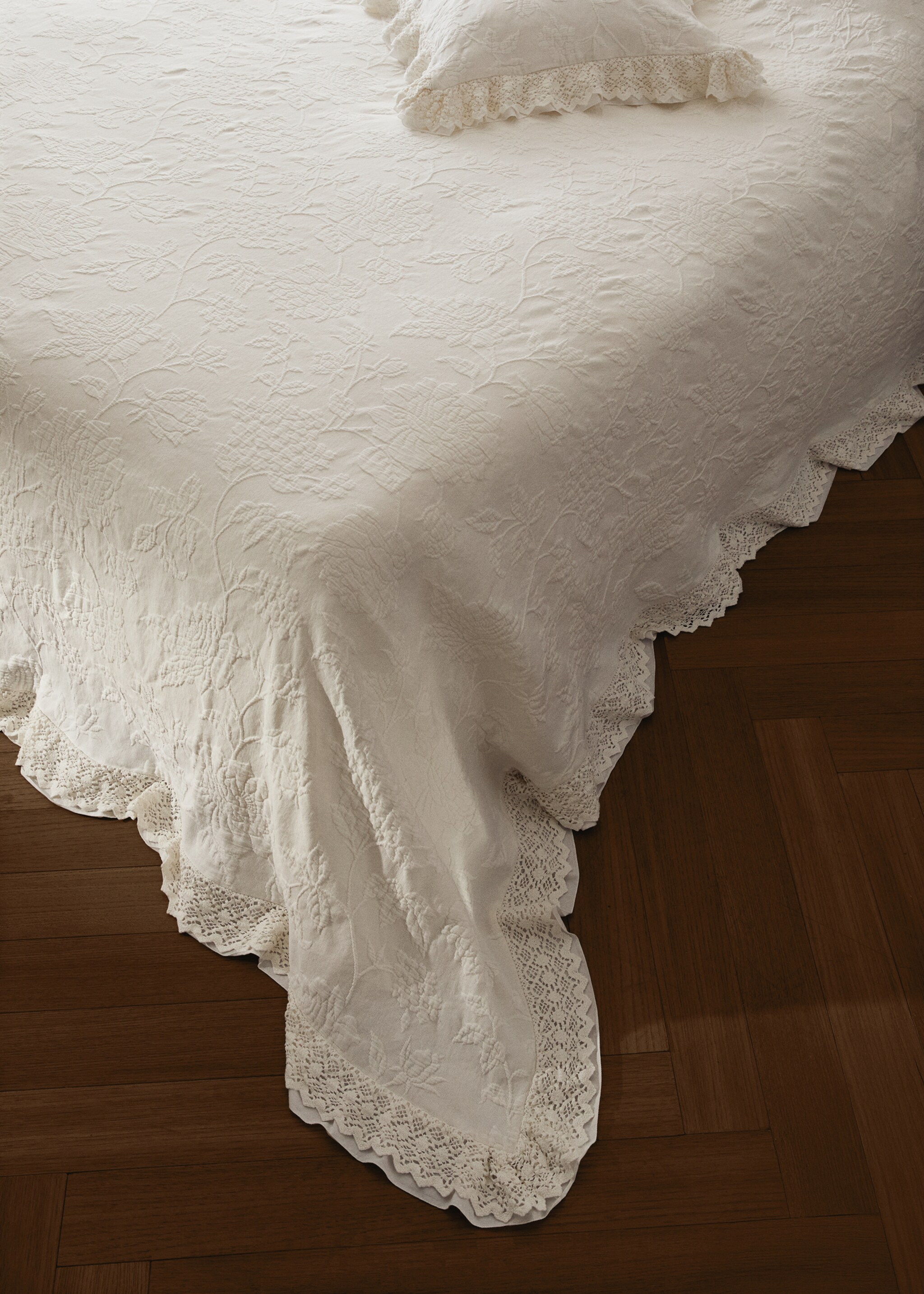 Couvre-lit coton jacquard volant voile dentelle lit 130/150 cm - Détail de l'article 7, Blanc cassé. Ref: 17051532-00.