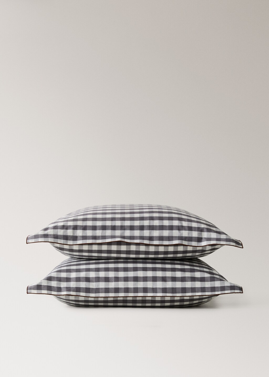 Two percale cotton gingham check pillowcases 60x60 cm